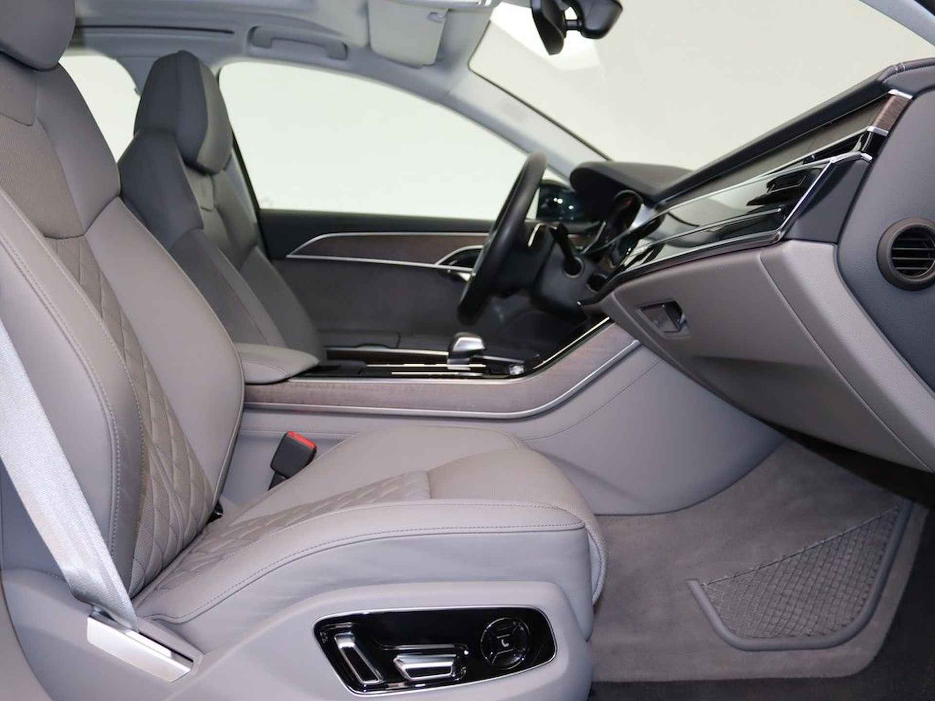 Audi A8 50 TDI quattro 286 PK ACC Panoramadak BenO Trekhaak Massage Stoelkoeling Head-Up - 12/21