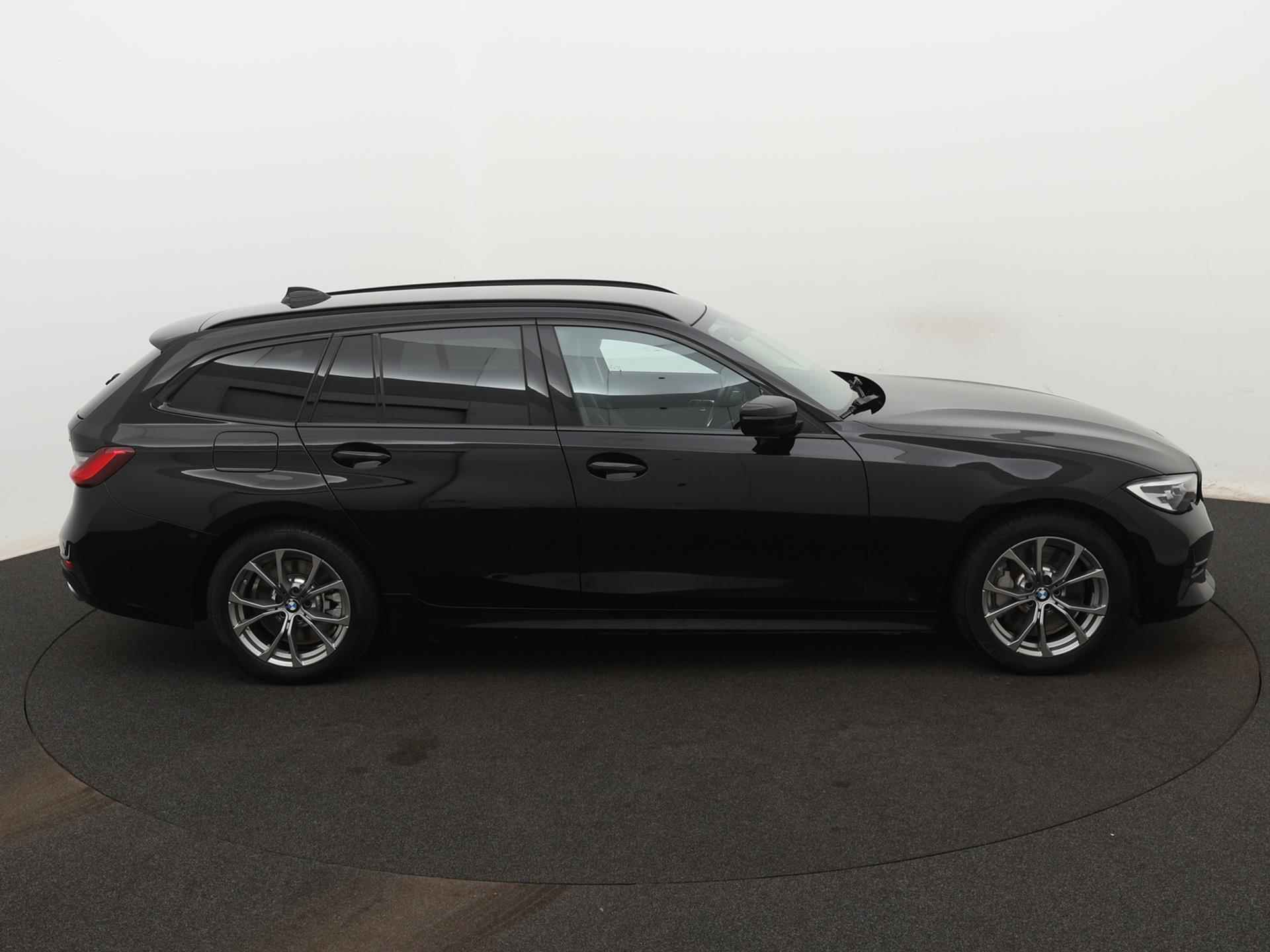BMW 3-serie Touring 330e 292PK Plug-In Hybrid LIVE-COCKPIT LED CARPLAY - 11/40