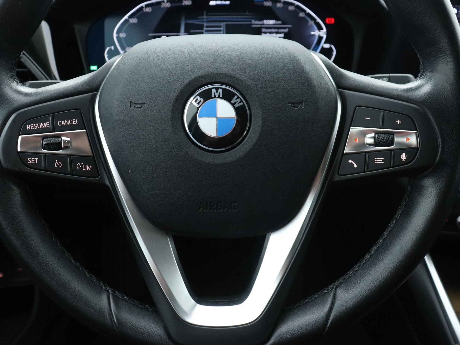 BMW 3-serie Touring 330e 292PK Plug-In Hybrid LIVE-COCKPIT LED CARPLAY - 29/40
