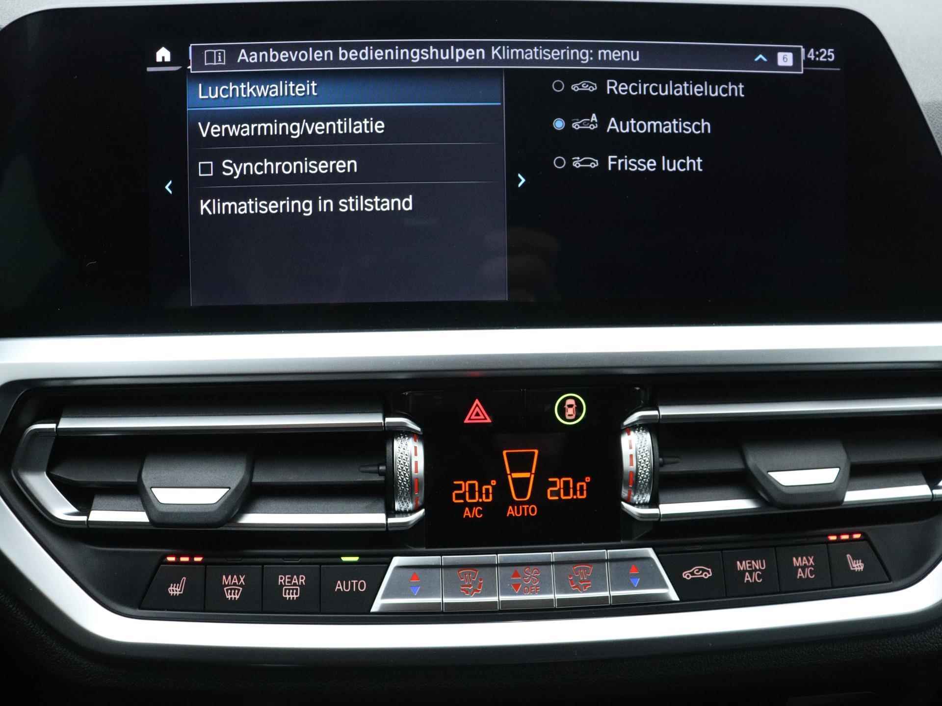 BMW 3-serie Touring 330e 292PK Plug-In Hybrid LIVE-COCKPIT LED CARPLAY - 34/40