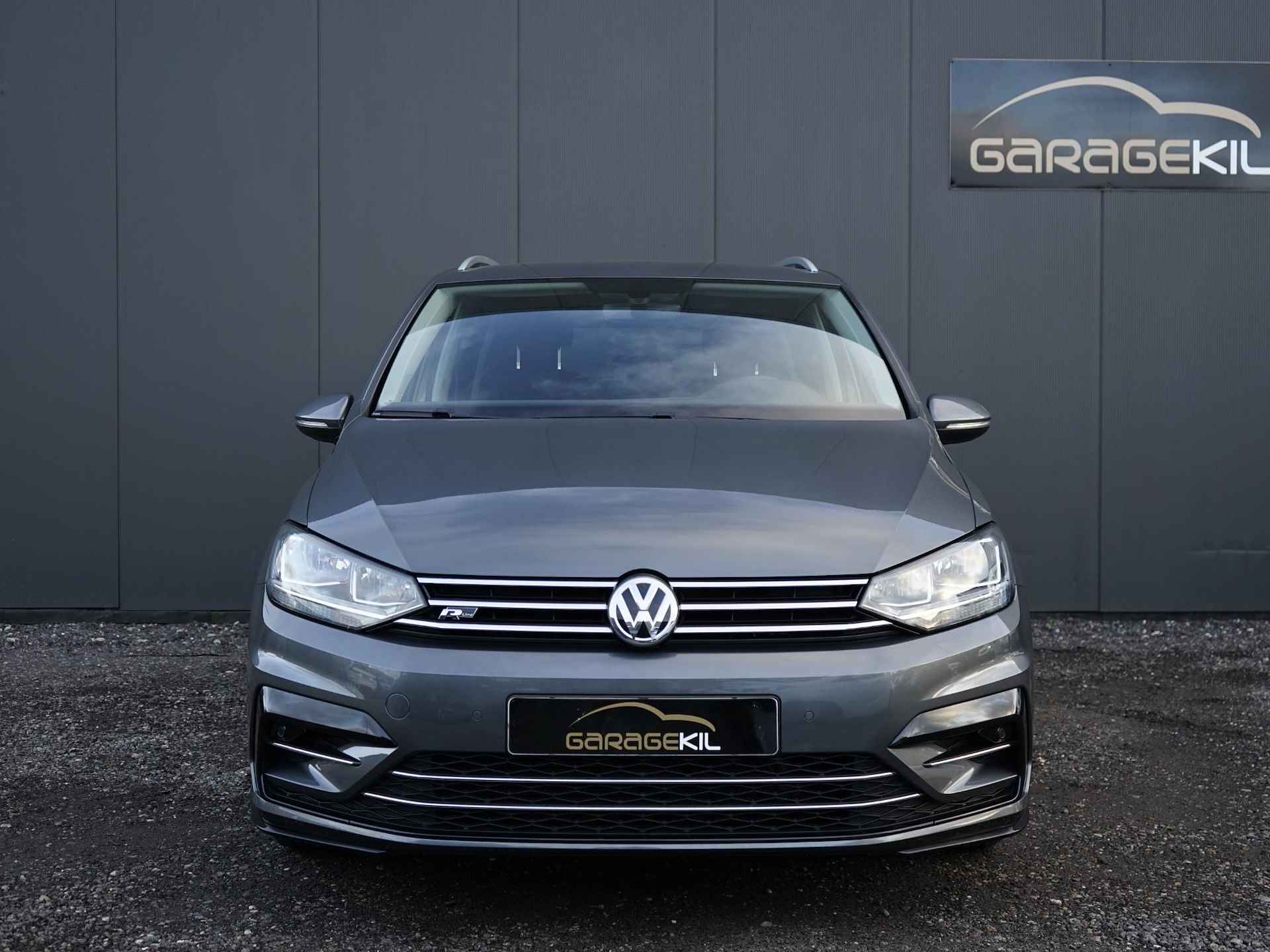 Volkswagen Touran 1.2 TSI Highline Business R R-Line / BTW / Full Map Nav / Carplay / 1ste eigenaar / Adaptive Cruise / Privacy glass / Keyless - 3/31