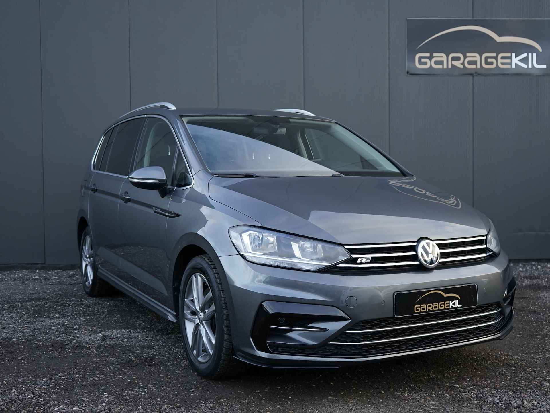 Volkswagen Touran 1.2 TSI Highline Business R R-Line / BTW / Full Map Nav / Carplay / 1ste eigenaar / Adaptive Cruise / Privacy glass / Keyless - 5/31