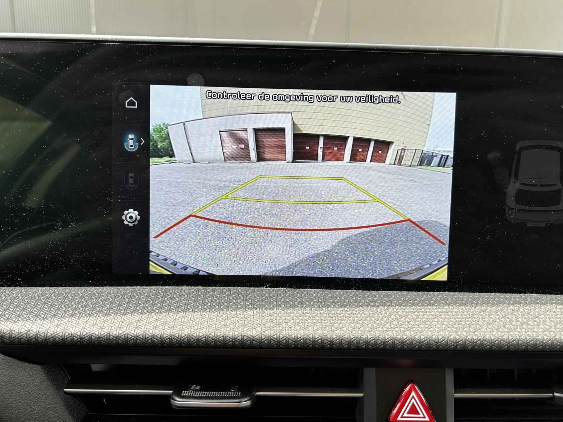 Kia EV6 Plus 77.4 kWh Apple Carplay | Navi | Addaptive Cruise Controle | BTW Auto | Vegan Lederen Bekleding | Stoel-stuurverwarming | Elektrisch bedienbare voorstoelen met geheugenfunctie Fabrieksgarantie t/m 4-1-2031 - 22/36