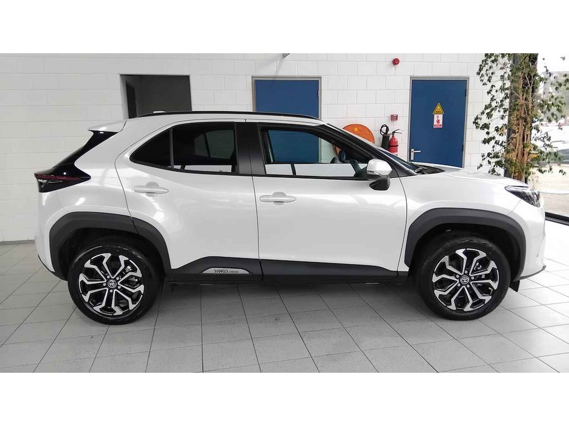 Toyota Yaris Cross 1.5 Style Panodak LED HUD Stoelverw Navi - 2/26