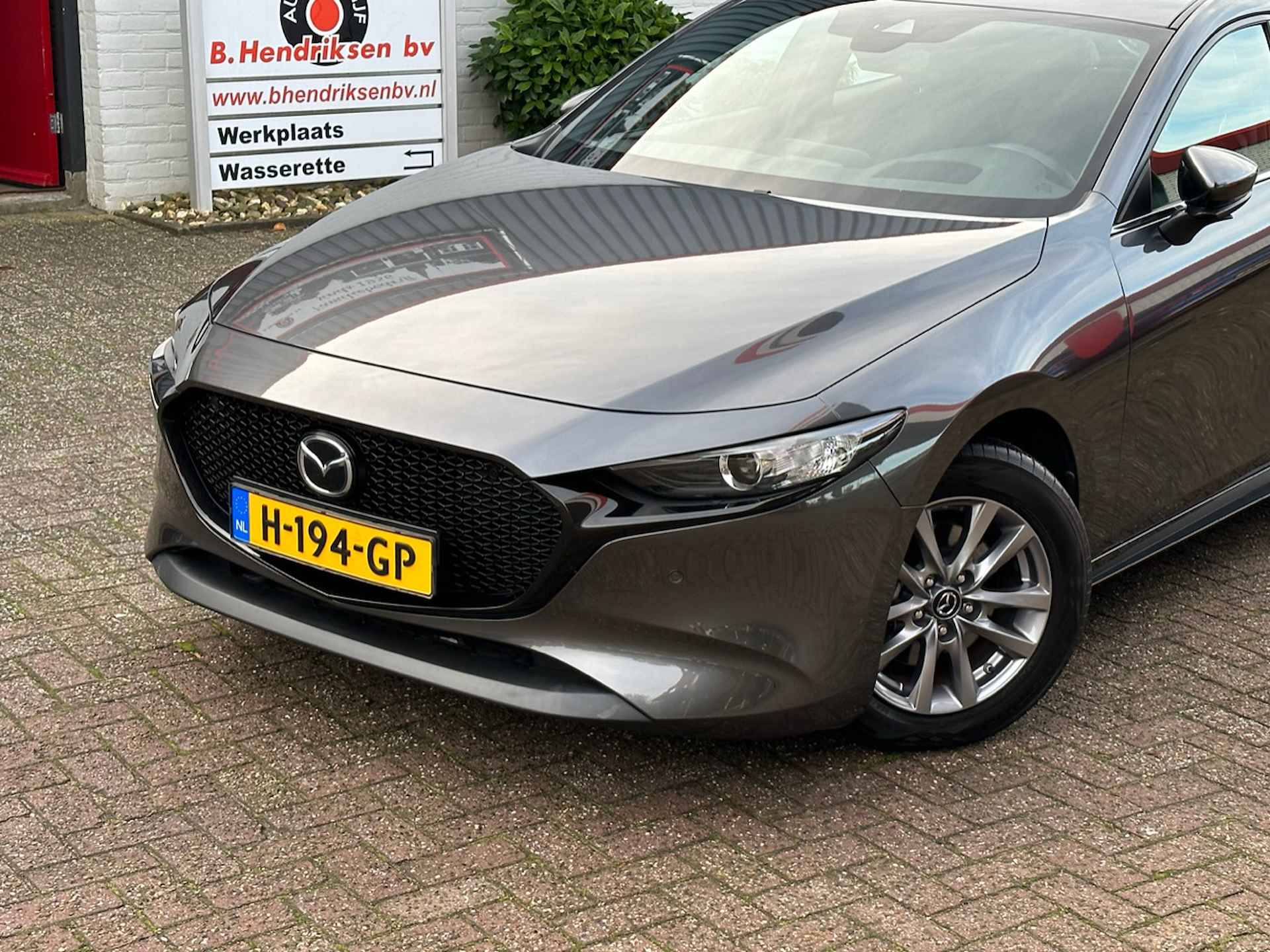 Mazda 3 Hatchback Skyactiv-X 180pk Comfort/ Bose sound/ DAB/ Apple Carplay/ Navigatie/ Lederen bekleding/ Keyless entry/ Camera achter/ 1 Eigenaar/ Origineel NL/ NAP - 3/44