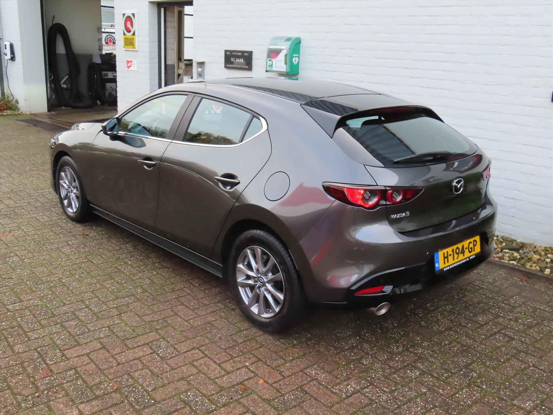 Mazda 3 Hatchback Skyactiv-X 180pk Comfort/ Bose sound/ DAB/ Apple Carplay/ Navigatie/ Lederen bekleding/ Keyless entry/ Camera achter/ 1 Eigenaar/ Origineel NL/ NAP - 6/44