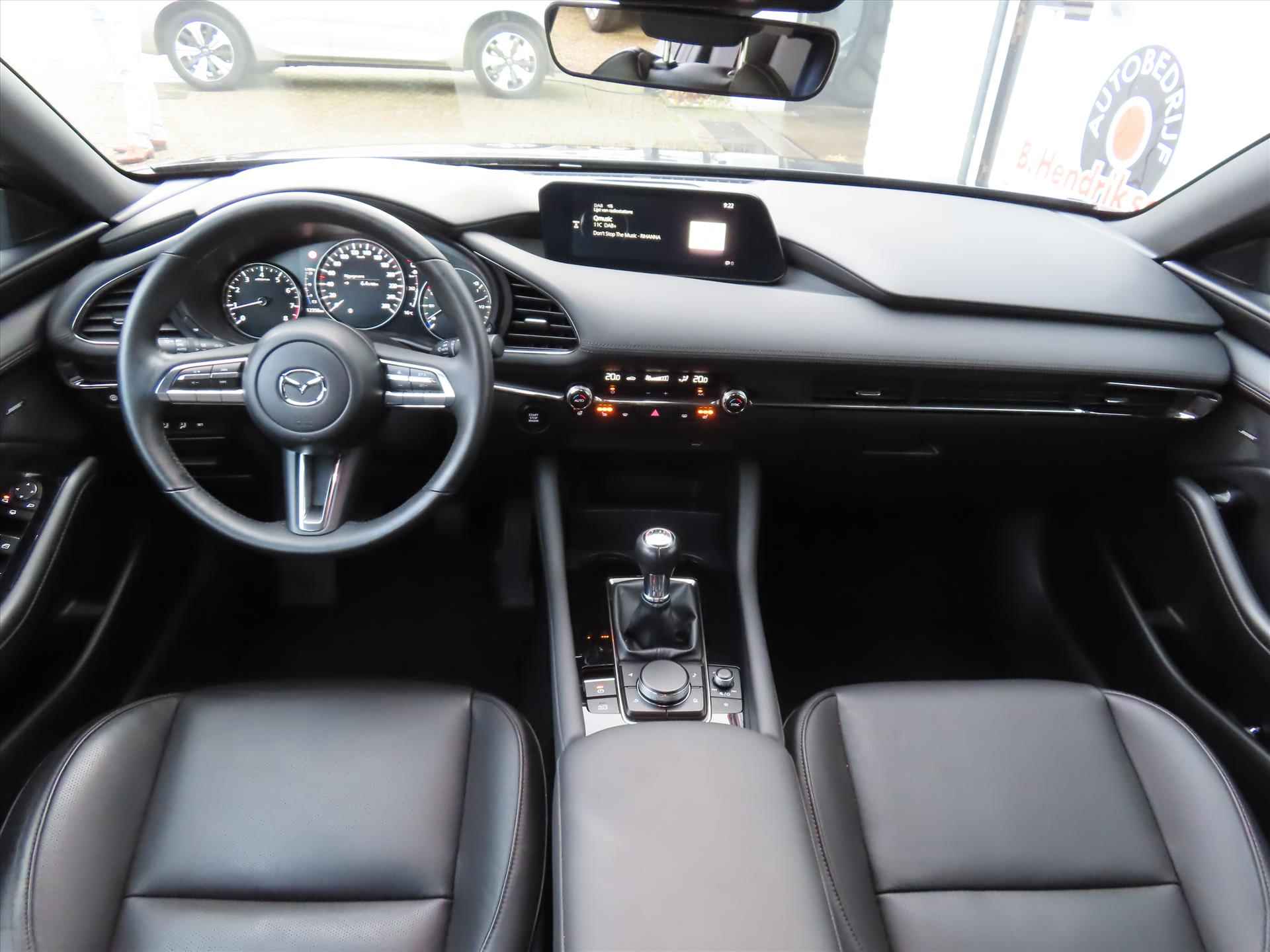 Mazda 3 Hatchback Skyactiv-X 180pk Comfort/ Bose sound/ DAB/ Apple Carplay/ Navigatie/ Lederen bekleding/ Keyless entry/ Camera achter/ 1 Eigenaar/ Origineel NL/ NAP - 15/44