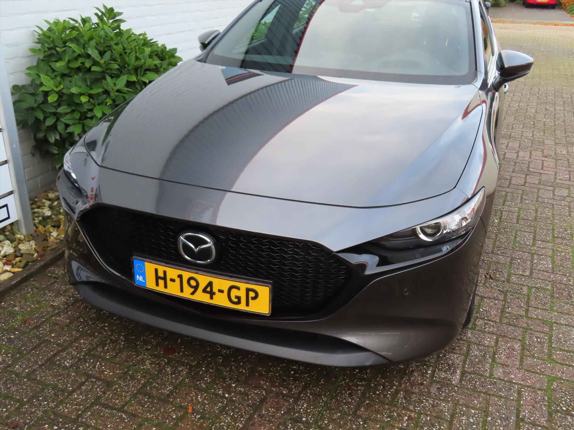 Mazda 3 Hatchback Skyactiv-X 180pk Comfort/ Bose sound/ DAB/ Apple Carplay/ Navigatie/ Lederen bekleding/ Keyless entry/ Camera achter/ 1 Eigenaar/ Origineel NL/ NAP - 37/44