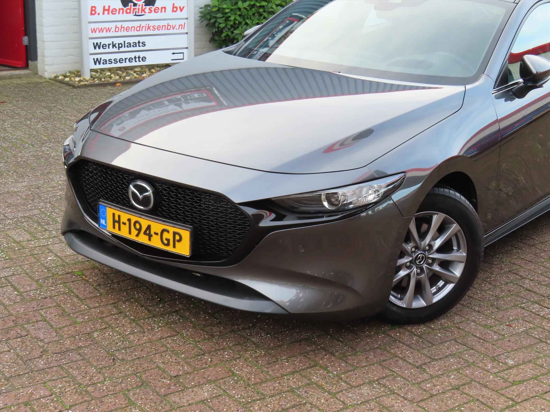 Mazda 3 Hatchback Skyactiv-X 180pk Comfort/ Bose sound/ DAB/ Apple Carplay/ Navigatie/ Lederen bekleding/ Keyless entry/ Camera achter/ 1 Eigenaar/ Origineel NL/ NAP - 41/44