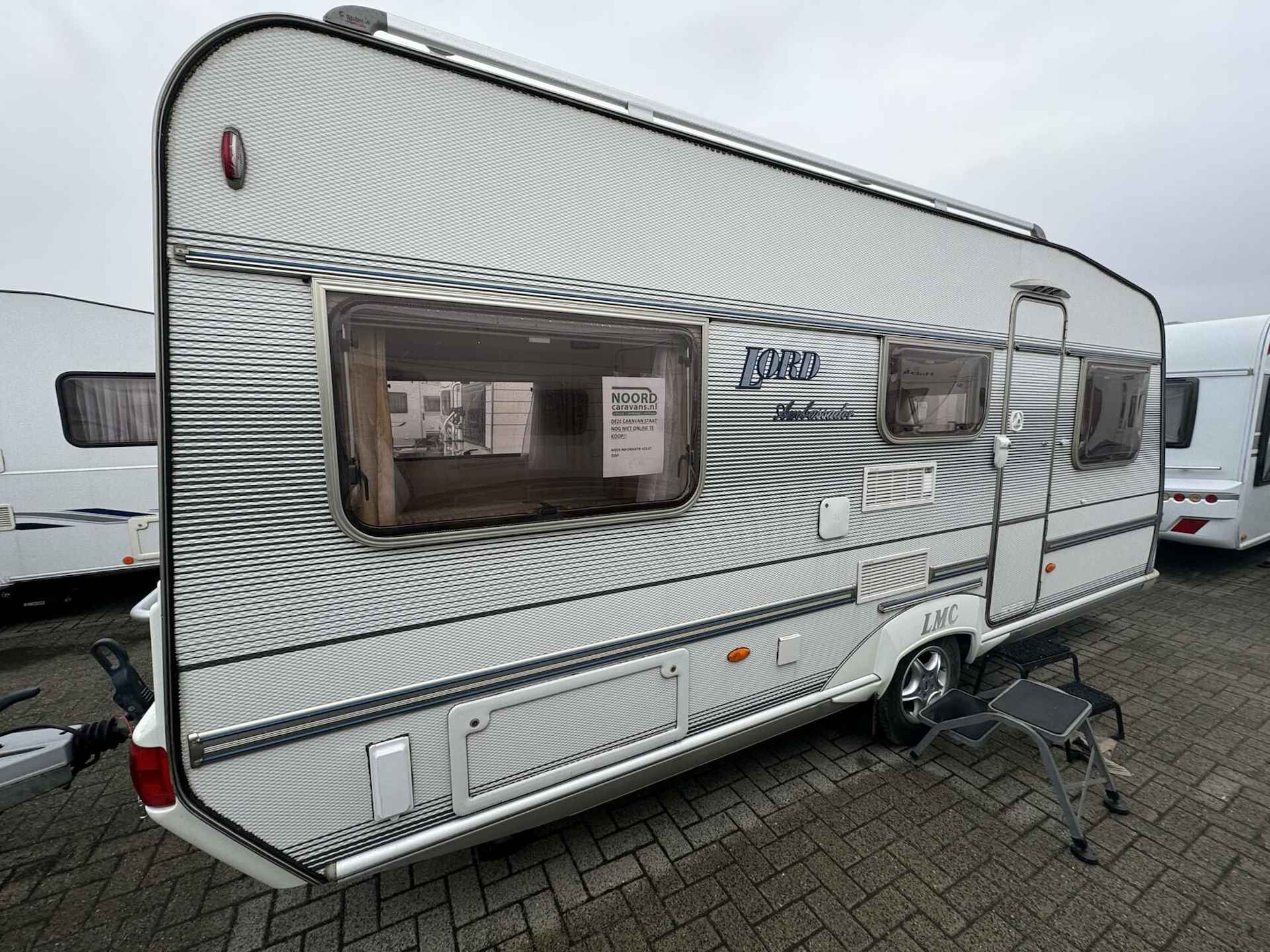 LMC AMBASSADOR 530 K ENKELE BEDDEN + MOVER + VOORTENT - 5/19