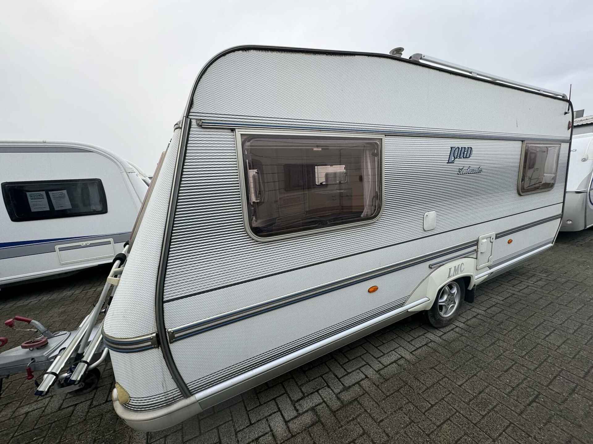 LMC AMBASSADOR 530 K ENKELE BEDDEN + MOVER + VOORTENT - 6/19