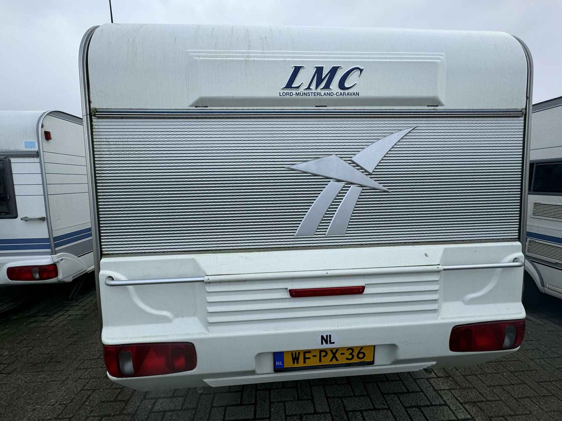 LMC AMBASSADOR 530 K ENKELE BEDDEN + MOVER + VOORTENT - 8/19