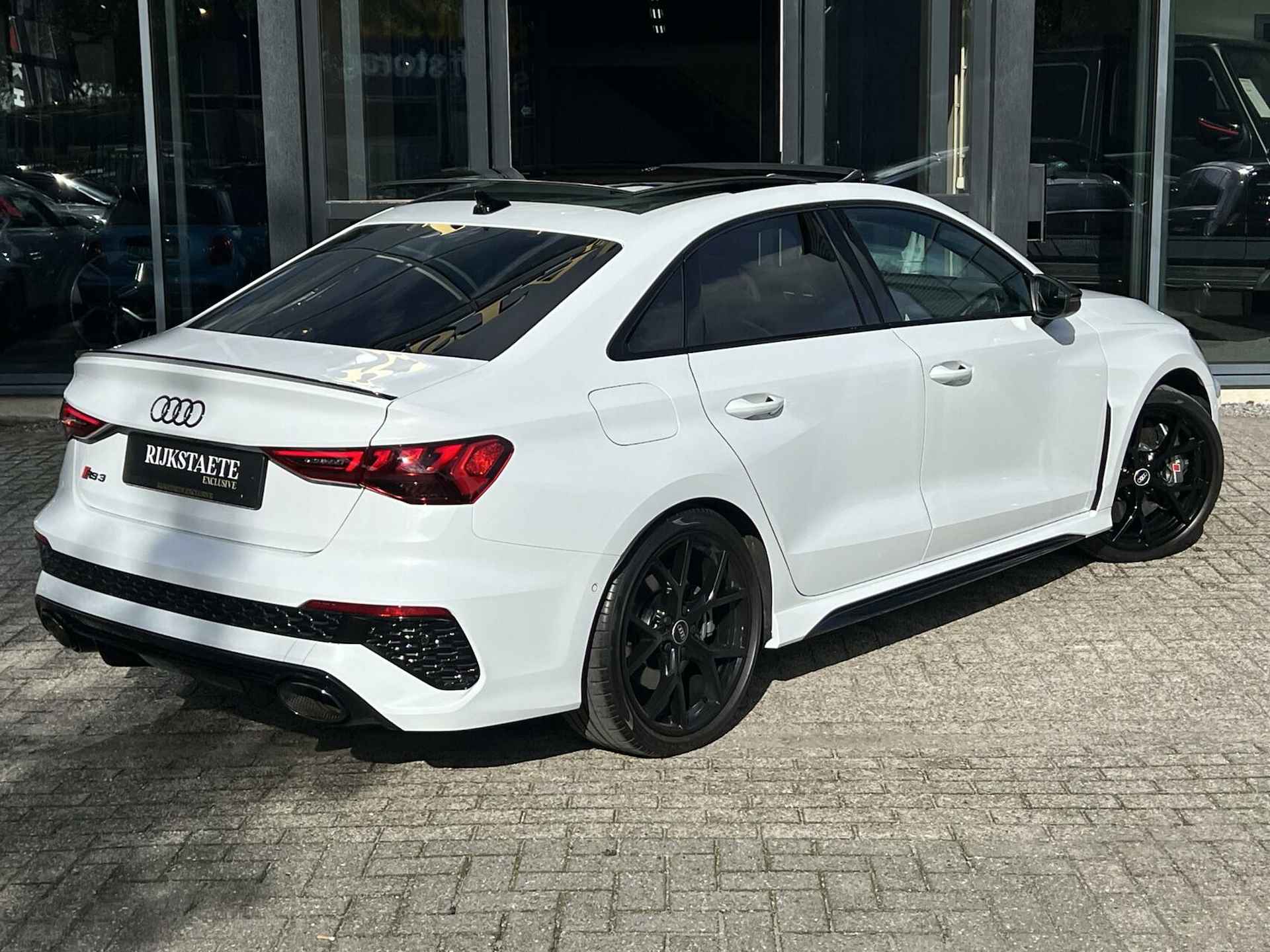 Audi RS3 Sedan 2.5 TFSI Quattro|PANO|KERAMISCH|B&O|ACC|19'' - 8/44