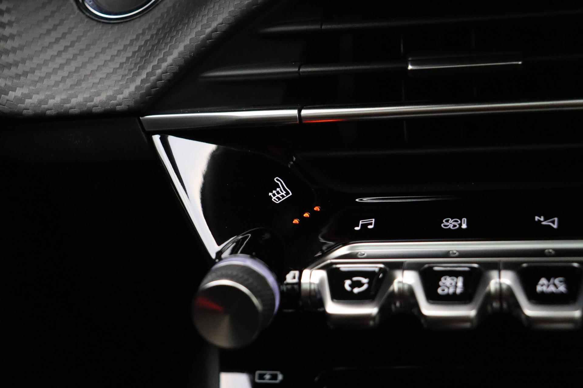 Peugeot e-208 EV GT Pack 50 kWh | 3-Fase | Alcantara | Navigatie | Panorama dak | Adaptieve Cruise Control | Zwart Dak | Stoelverwarming - 25/37