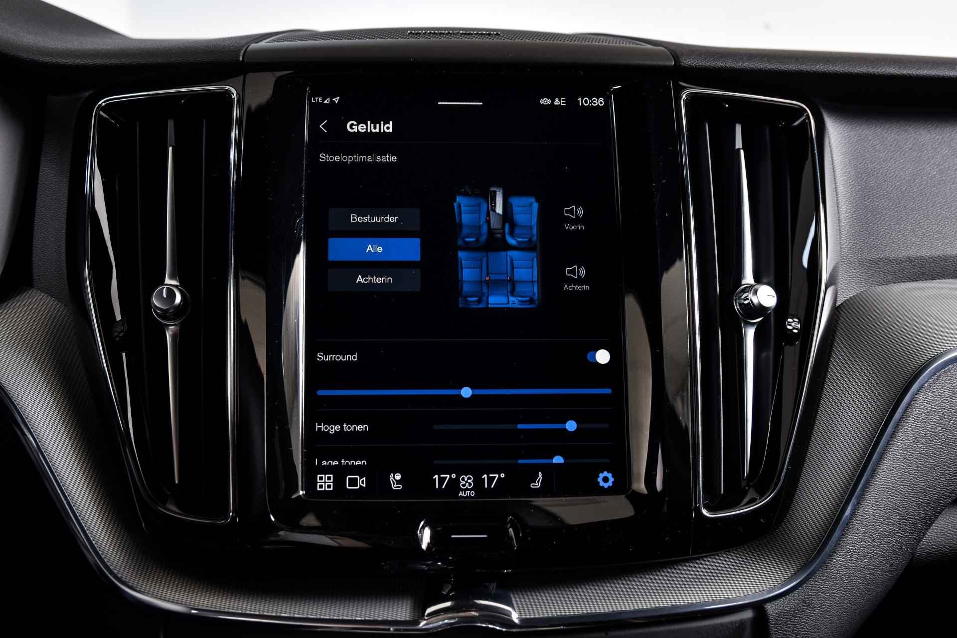 Volvo XC60 2.0 Recharge T6 AWD Plus Dark | S/K-Panodak | Dig. Cockpit | Adapt. Cruise | Memory Stoelen | Elek. Klep | Stoel-+stuurverw. | Camera | NAV+App. Connect | LM 19" | 1392 - 37/70