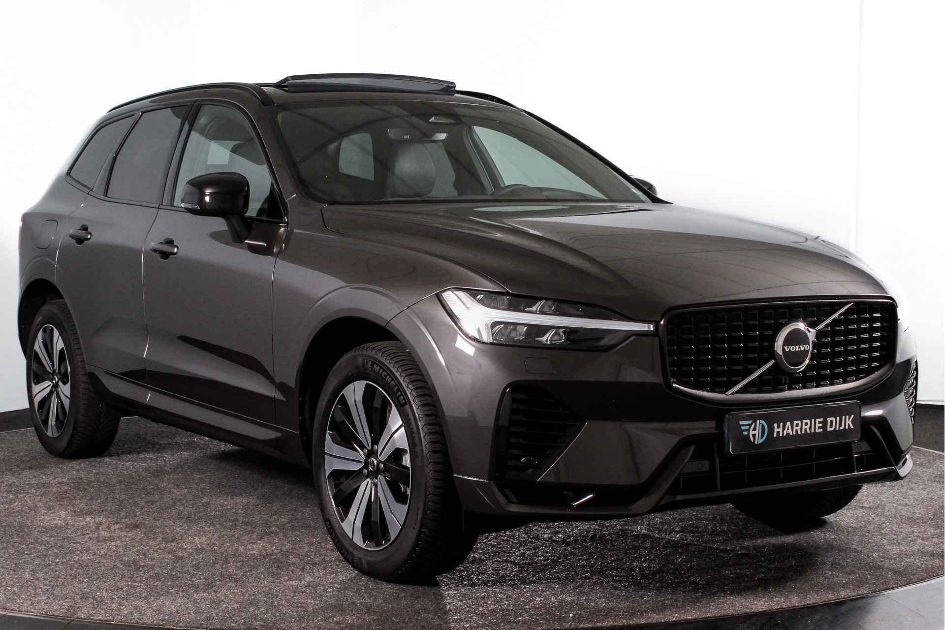 Volvo XC60 2.0 Recharge T6 AWD Plus Dark | S/K-Panodak | Dig. Cockpit | Adapt. Cruise | Memory Stoelen | Elek. Klep | Stoel-+stuurverw. | Camera | NAV+App. Connect | LM 19" | 1392 - 69/70