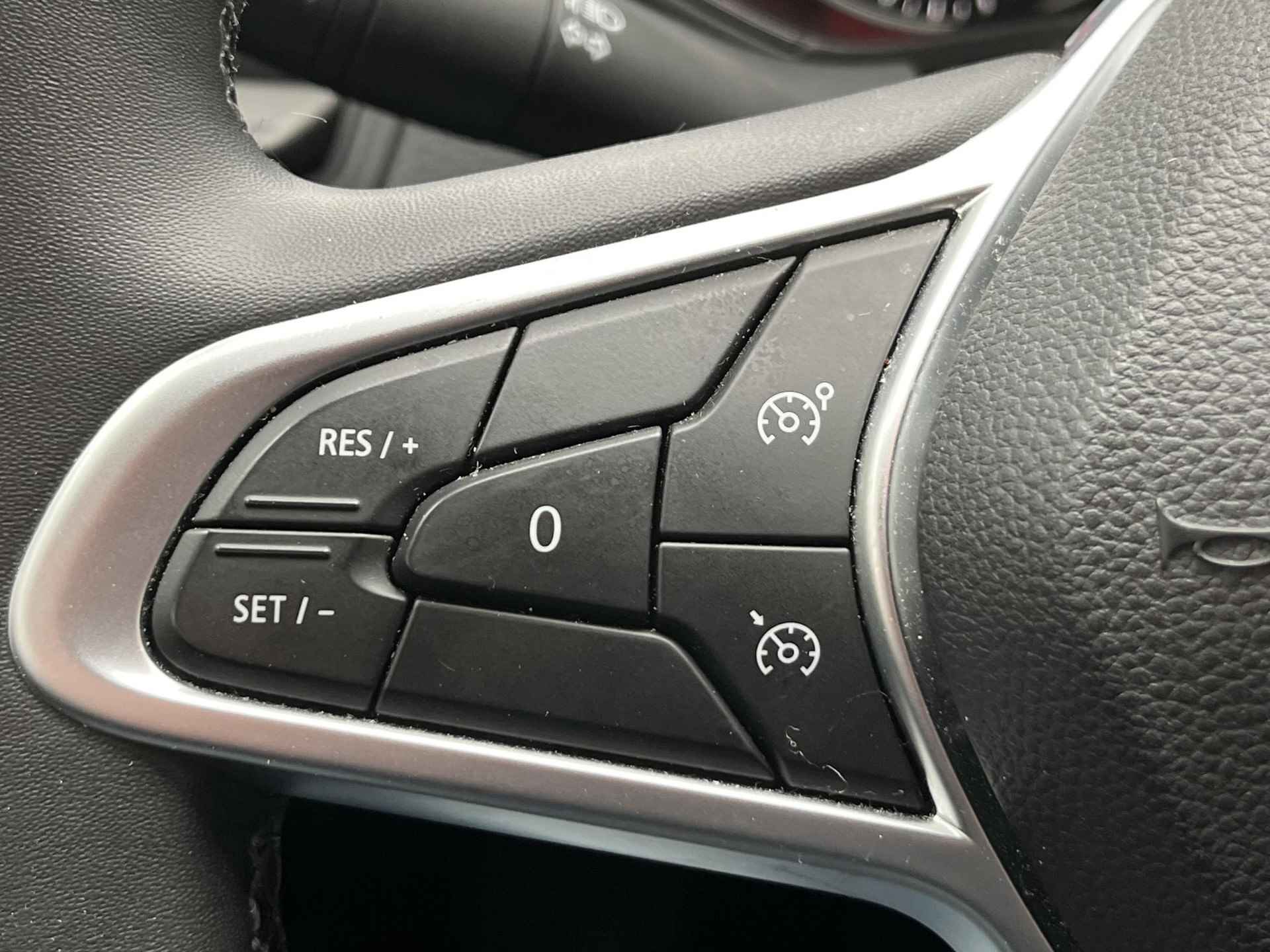 Renault Clio 1.0 TCe 90 Zen , NL-Auto, 100% dlr onderhouden, Navigatie, Airco, Parkeersensoren, LED, Cruise Control, DAB, Apple Carplay & Android Auto - 12/30