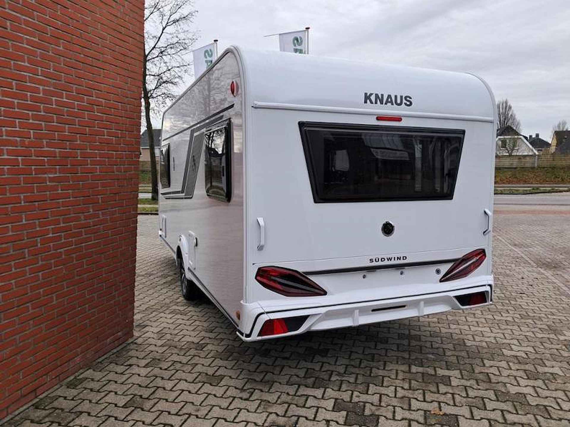 Knaus Sudwind 60 Years 460 EU - 4/12