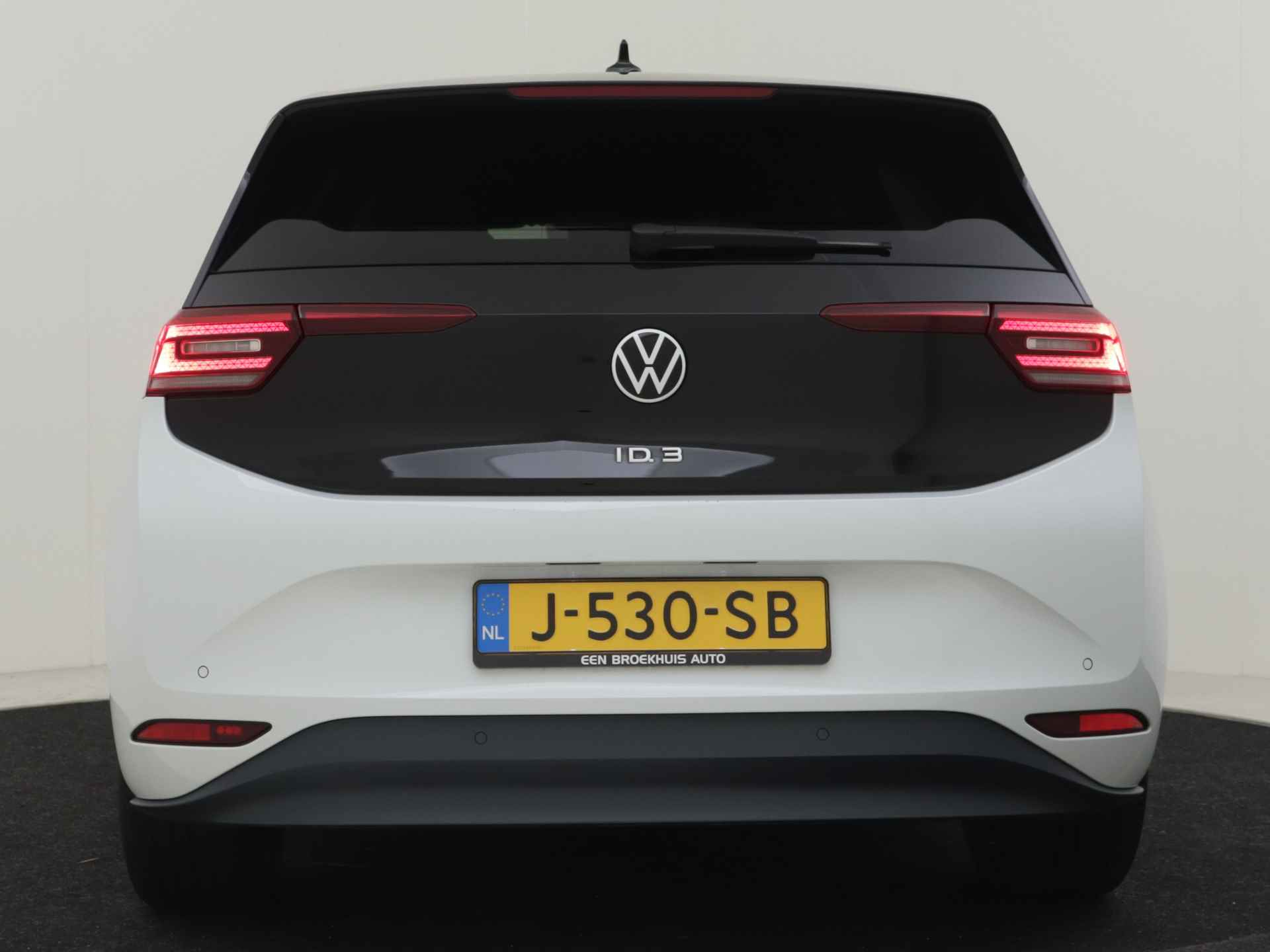 Volkswagen ID.3 First Plus 58 kWh 204PK | Camera Achter | Stoel+Stuurwielverwarming | Matrix LED Koplampen | Adaptieve Cruise Control | 19''LMV - 41/63