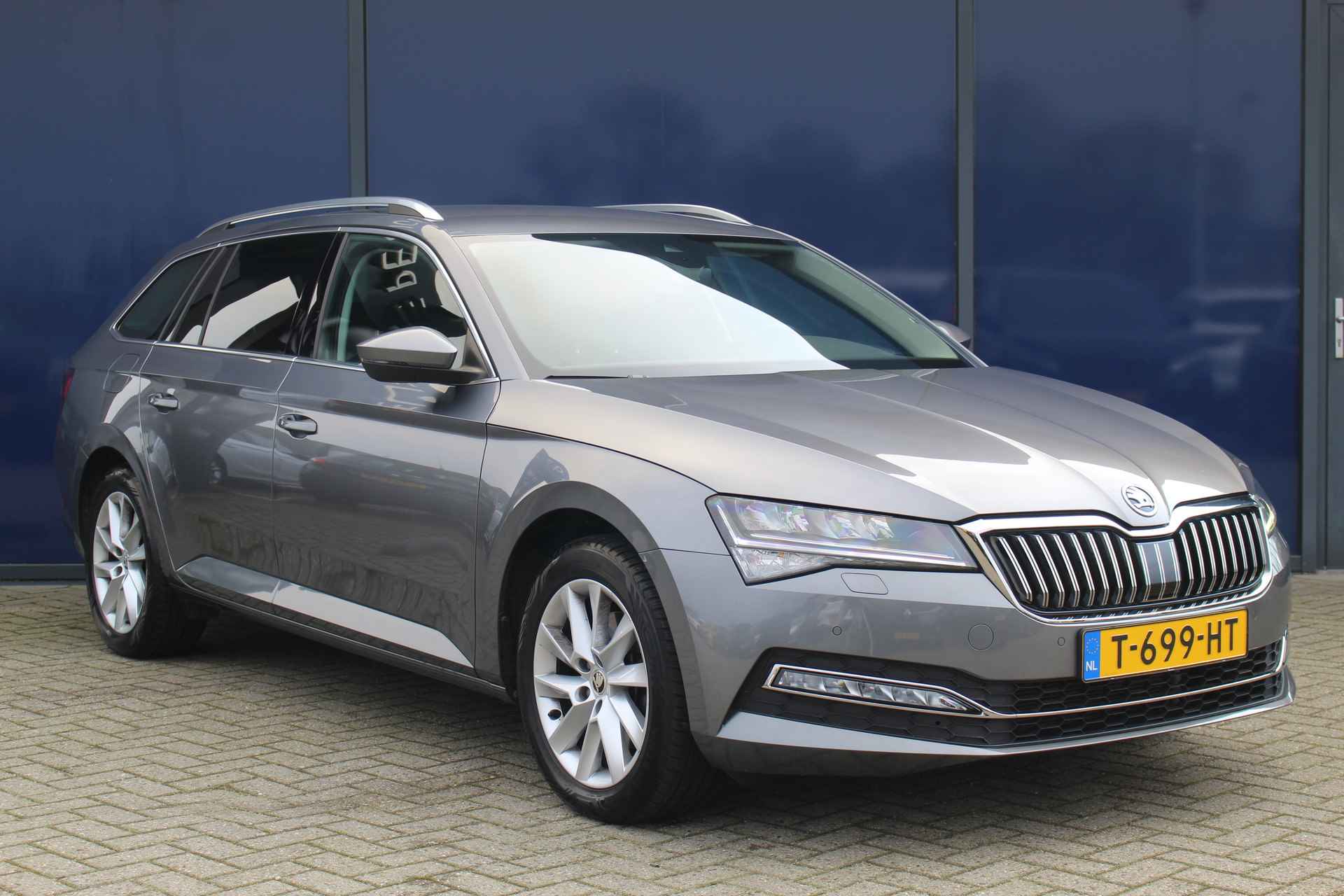 Skoda Superb Combi 1.5 TSI ACT Business Edition Plus| Memory St. | ACC | Camera | Trekhaak | LED | PDC V&A | Virtual Cockpit | Stoelverw. | 17" LMV | - 39/39