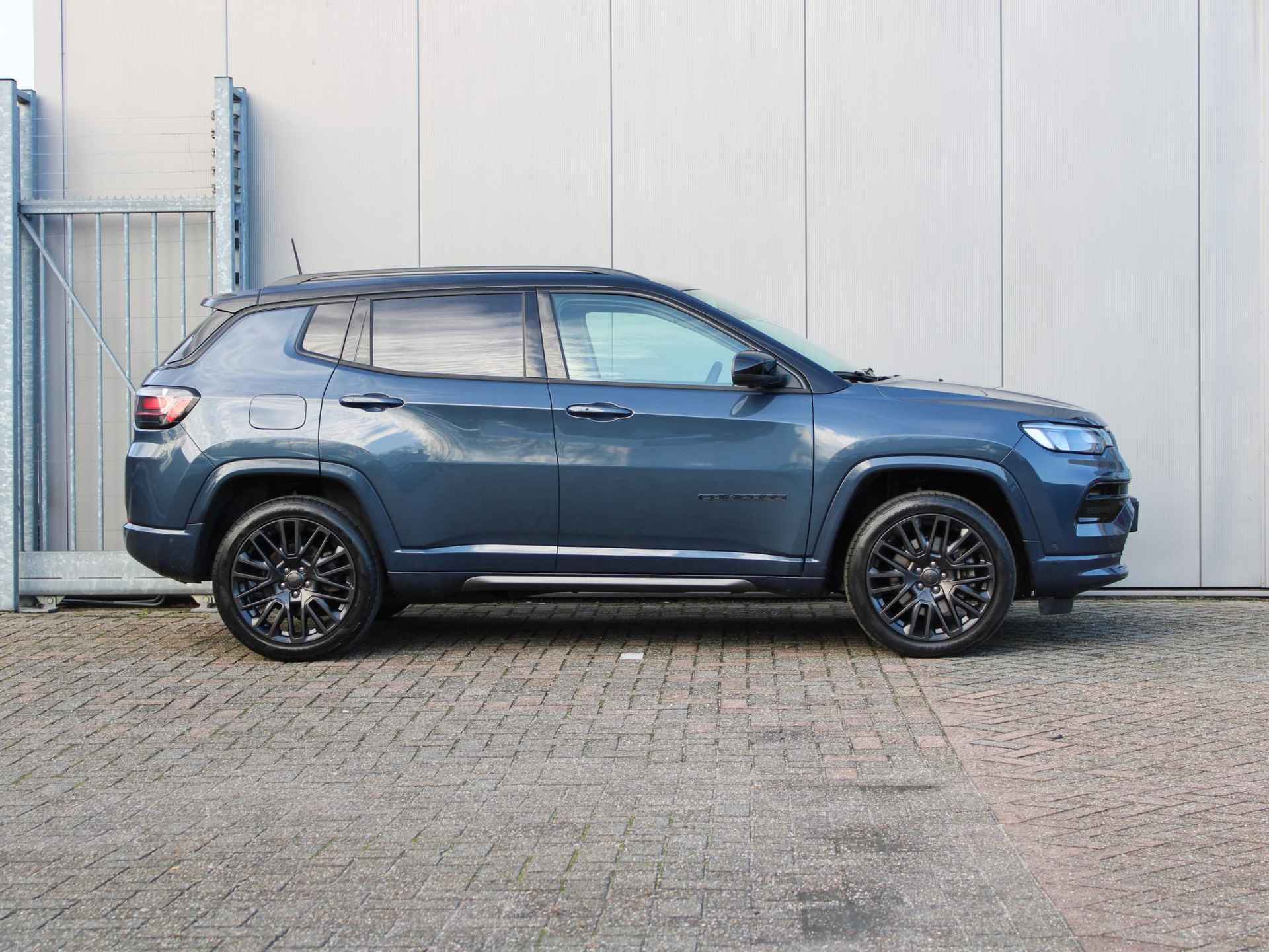 Jeep Compass 4xe 240 Plug-in Hybrid Electric S | Navi / Leder / Camera - 8/26