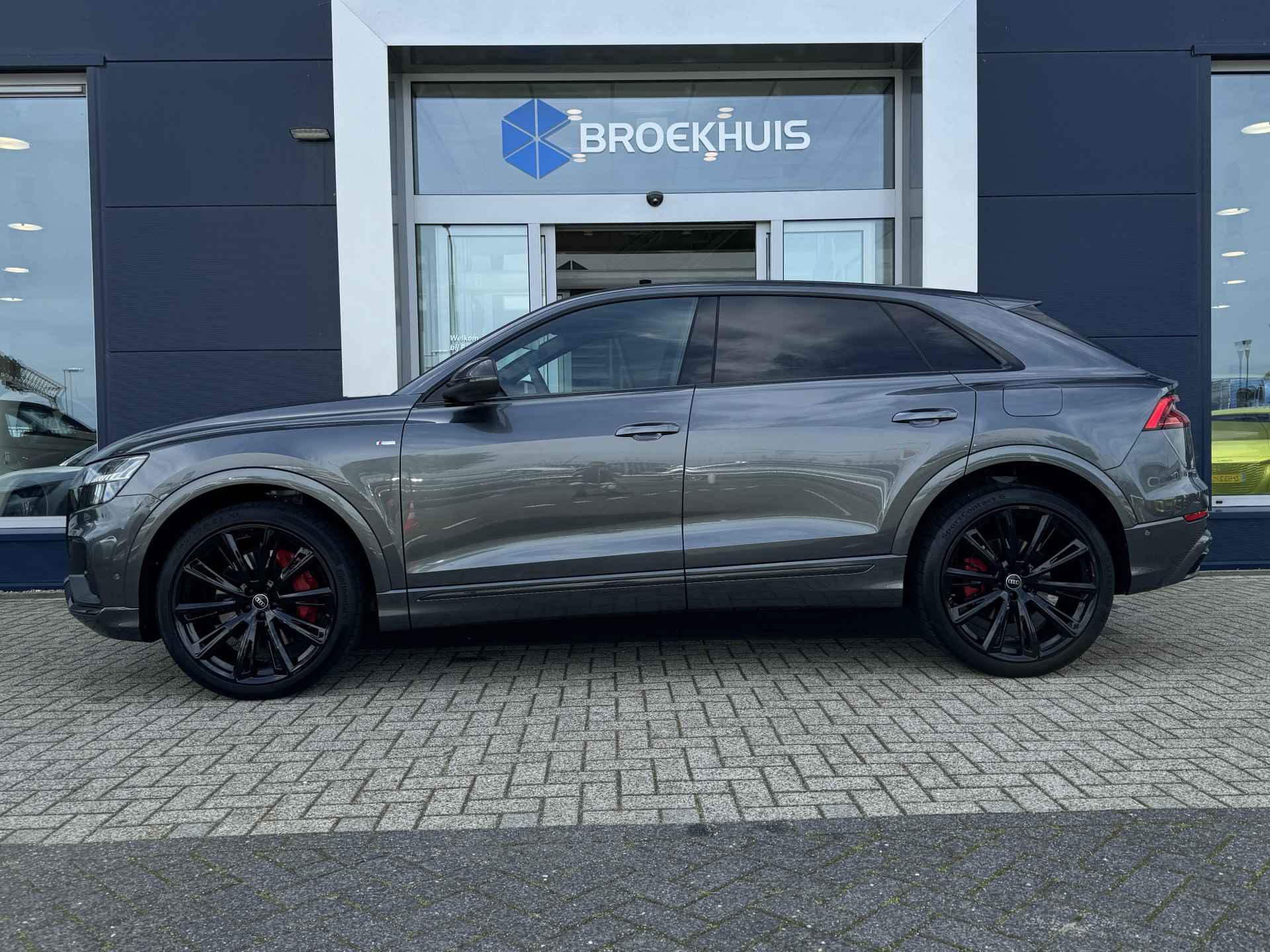 Audi Q8 60 TFSI E QUATTRO Competition | Zwart Optiek | Carbon | 23' LMV | B&O | Trekhaak | Luchtvering | HUD | ACC | Camera | PDC V/A | - 14/73