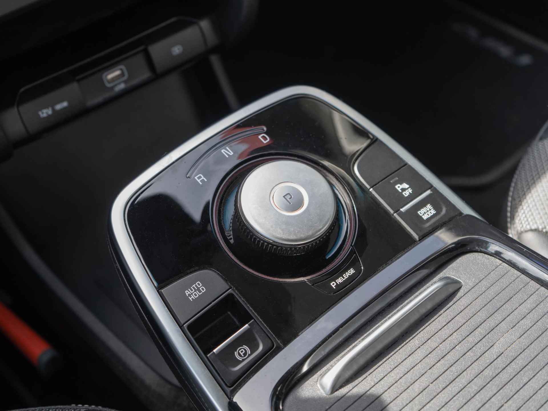 Kia e-Niro DynamicLine 64 kWh | Navigatie | Achteruitrijcamera | Subsidie mogelijk | Carplay - 19/27