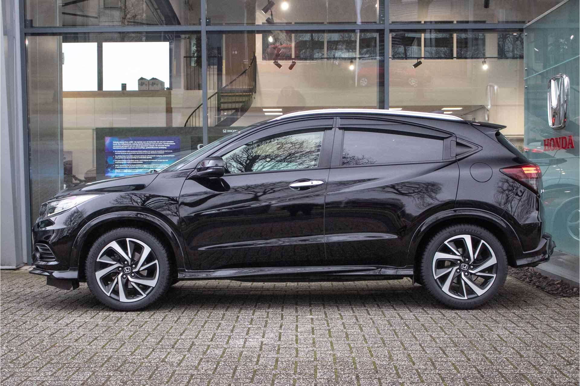 Honda HR-V 1.5 i-VTEC Executive Automaat -All in rijklaarprijs | Navi | Trekhaak | 12 mnd Bovag gar. | Schuif/kanteldak - 2/42