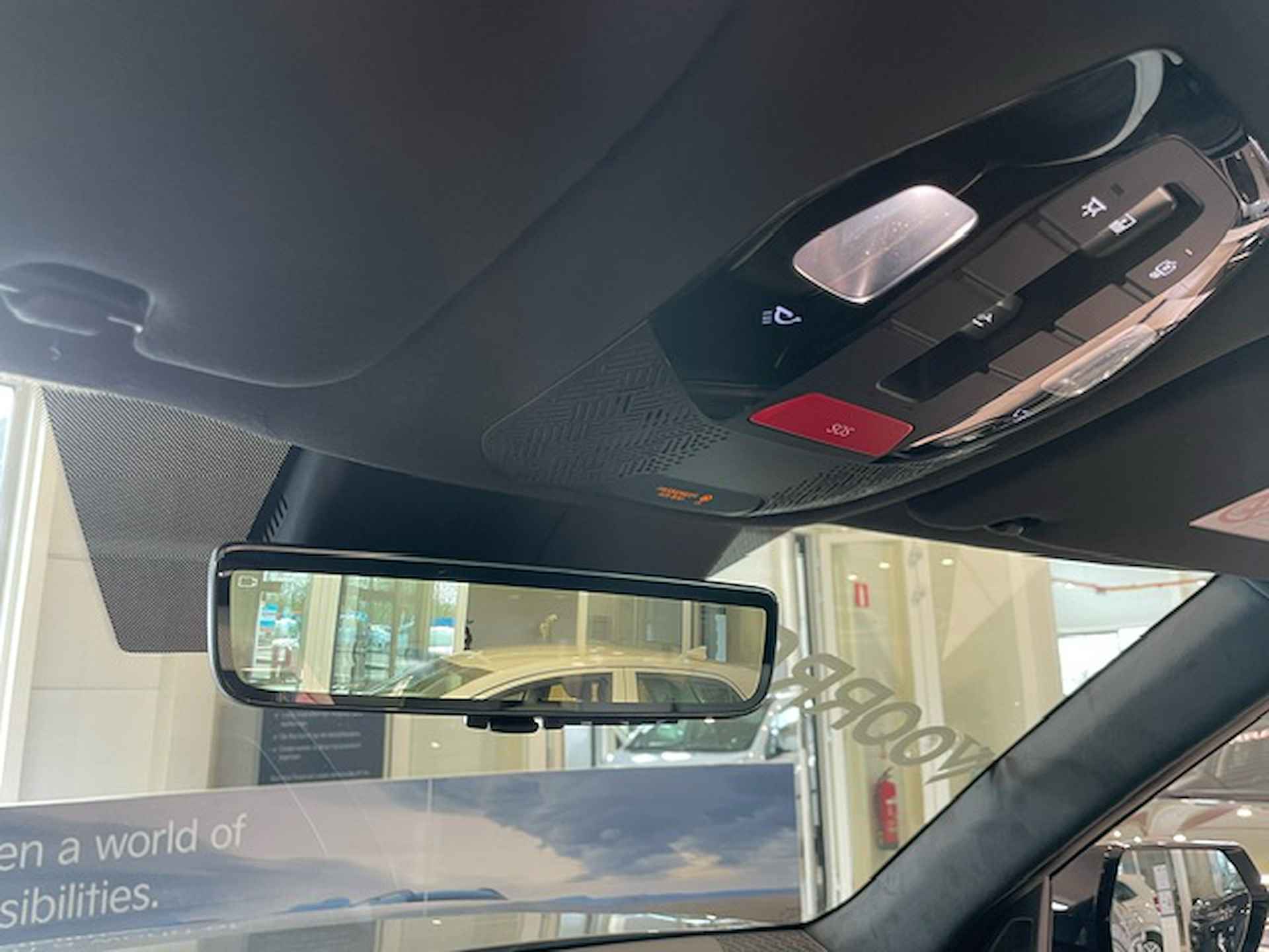 Kia EV9 Launch Edition GT-Line AWD 99.8 kWh - Schuif/Kanteldak - Adaptief Cruise Control - Climate Control - Lichtmetalen Velgen 21'' - Fabrieksgarantie Tot 2031 - 10/36
