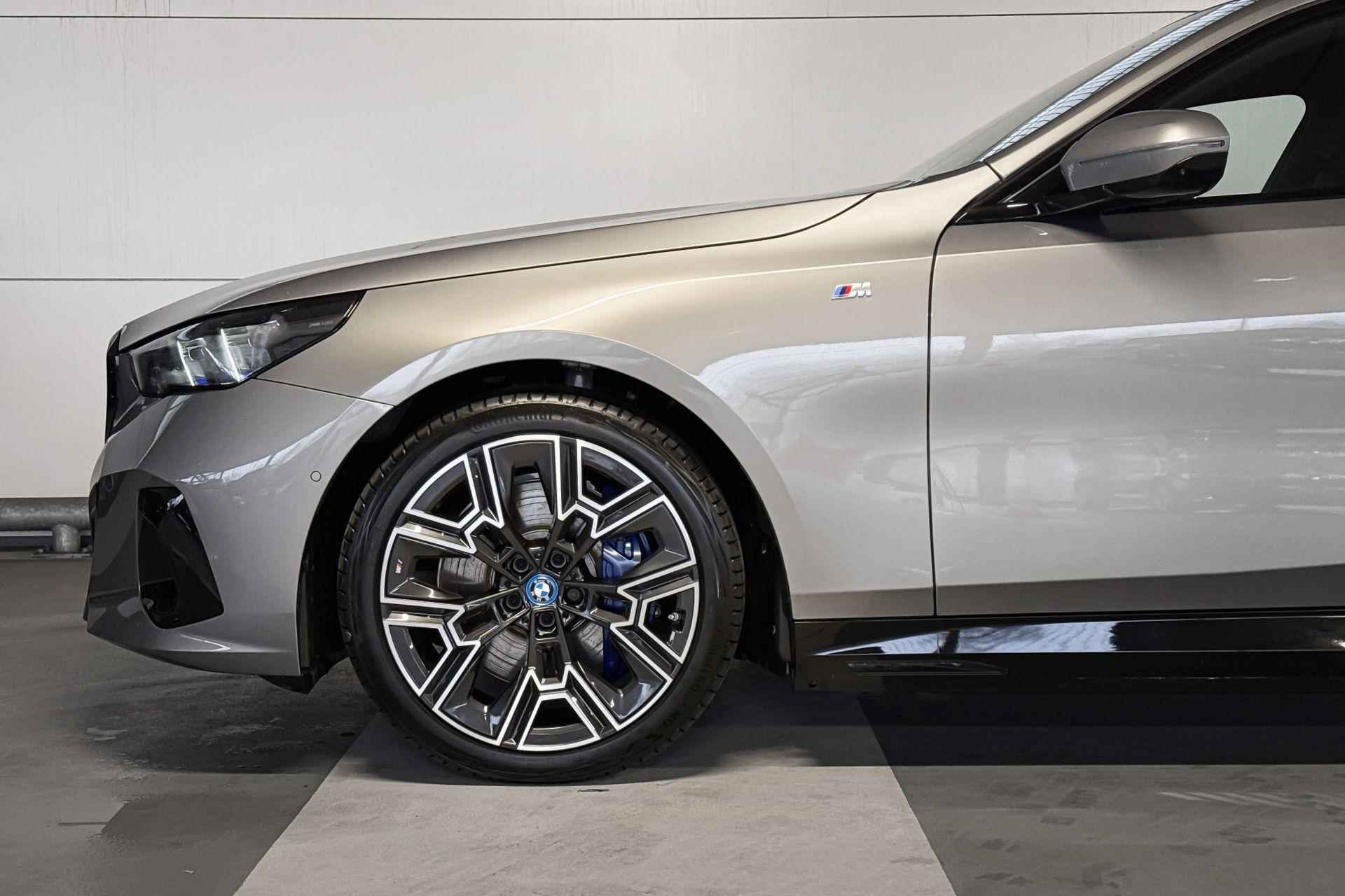 BMW i5 Sedan eDrive40 M Sport Edition 84 kWh - 4/22