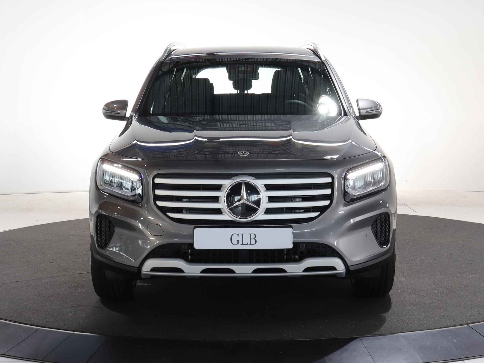 Mercedes-Benz GLB 200 Star Edition Trekhaak el uitklapbaar | Digitaal instrumentenpaneel | Dode hoek detectie - 4/25