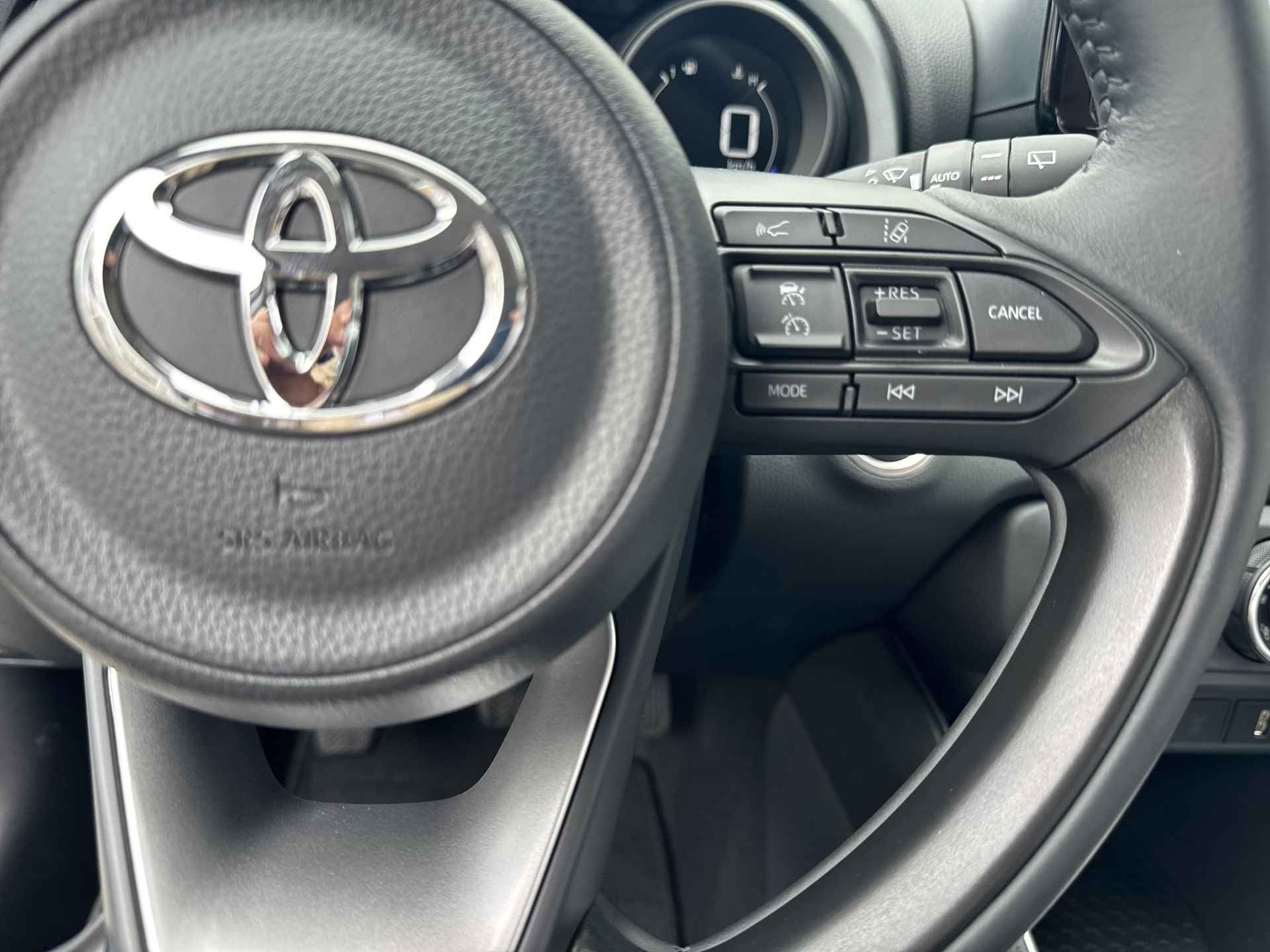 Toyota Yaris 1.5 VVT-i Dynamic | 06-10141018 Voor meer informatie - 24/31