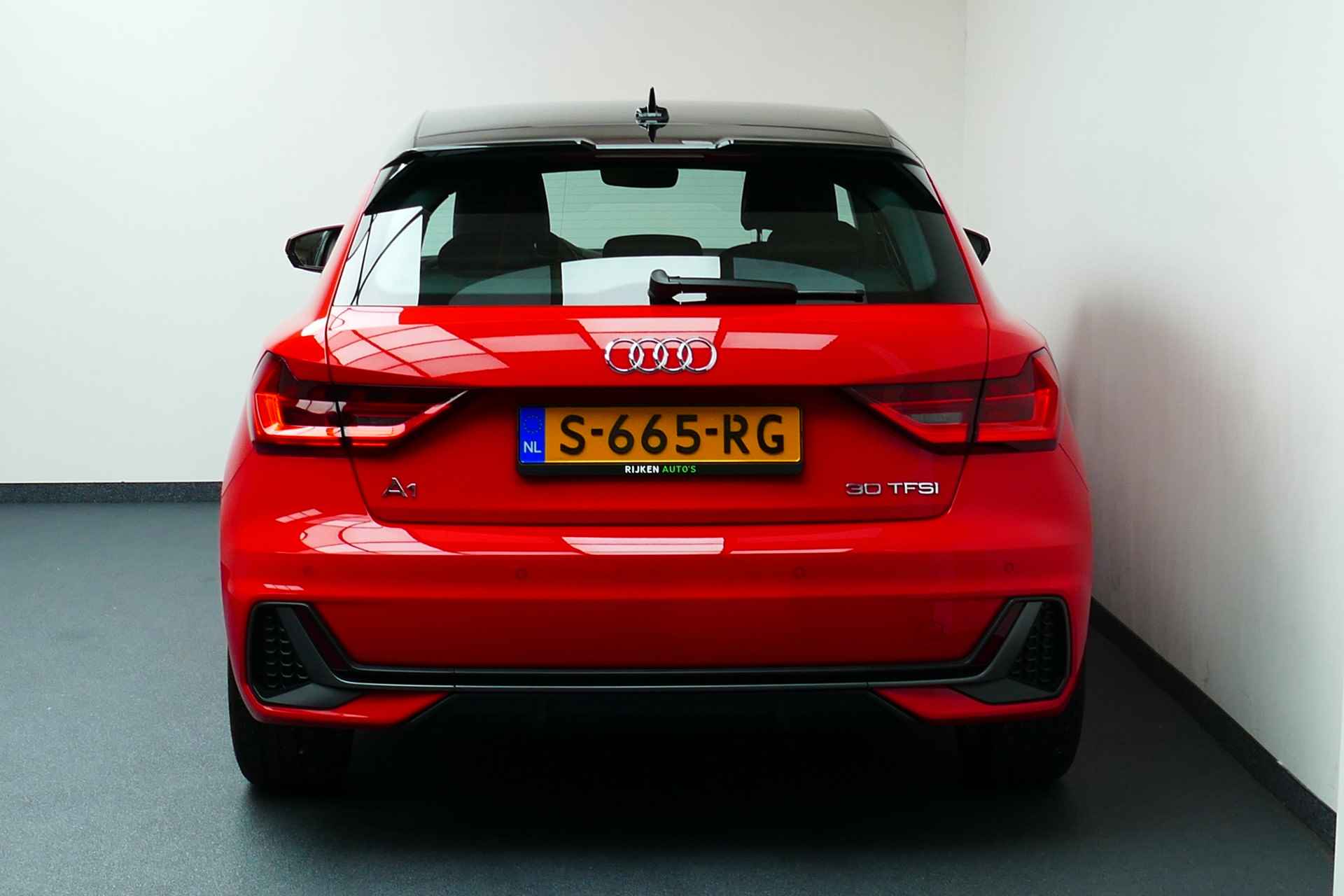 Audi A1 Sportback 30 TFSI S edition. Zwart Dak, Virt Cockpit, Navi, Clima, Stoelverw - 24/39