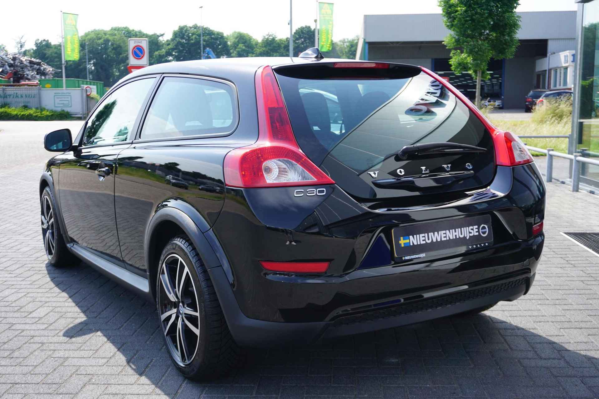 Volvo C30 2.0i 16v 145pk ADVANTAGE | Climate Control | Cruise Control | DSTC | 17'' LM - 2/29