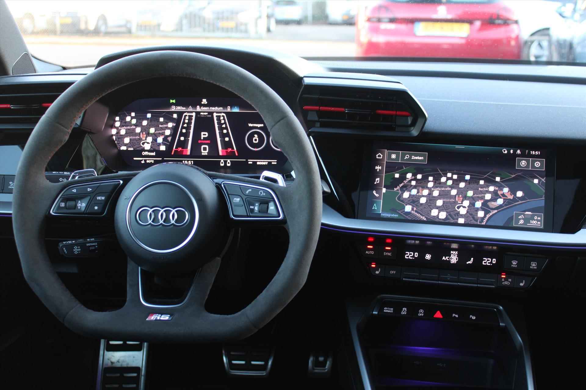 Audi Rs3 Quattro Sedan 400PK Black | B&O | Vol-Led | Schuifdak | Adaptive | Virtual | Stoelverwarming | Park-Assist | Alcantara | Navigatie | - 10/31