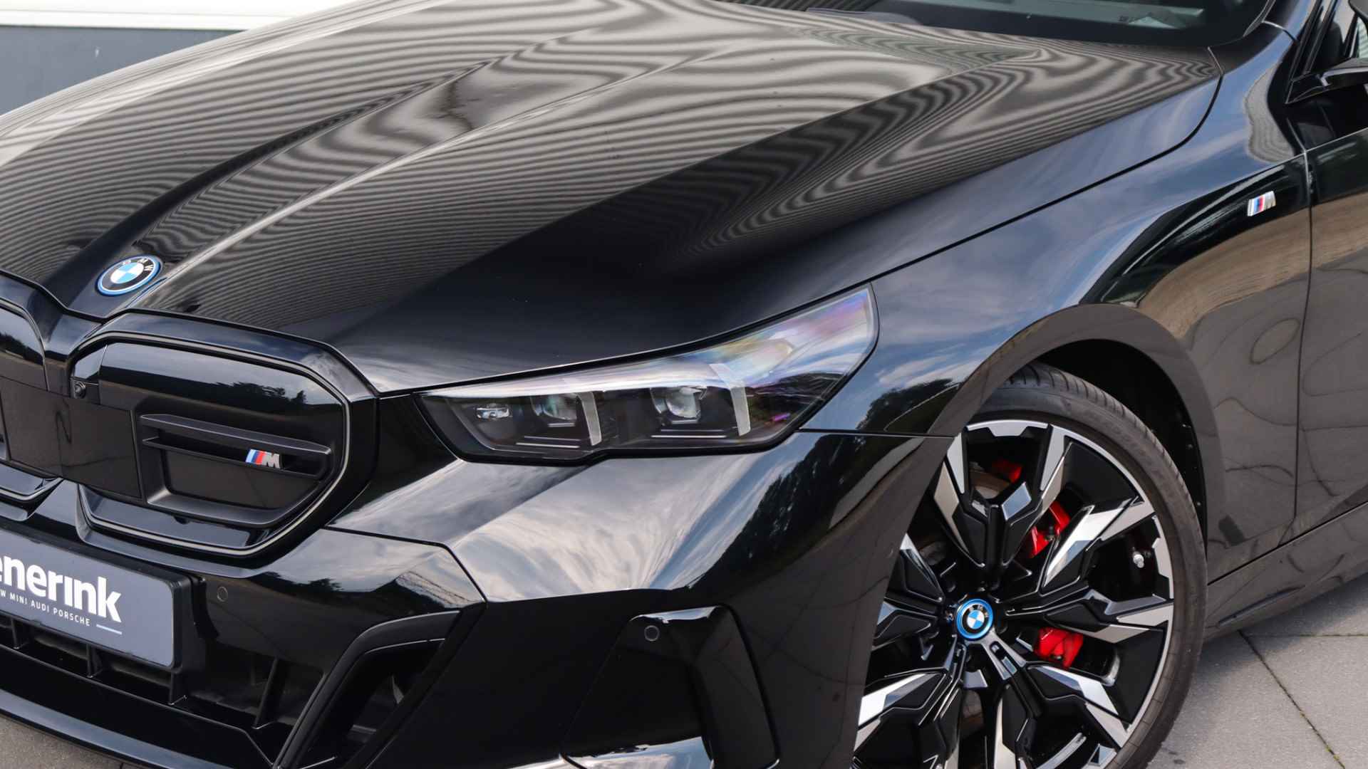 BMW i5 M60 xDrive | Bowers & Wilkins | M Onderstel Professional | M Carbon Exterieur pakket | Stoelventilatie | Panoramadak | Trekhaak - 20/39