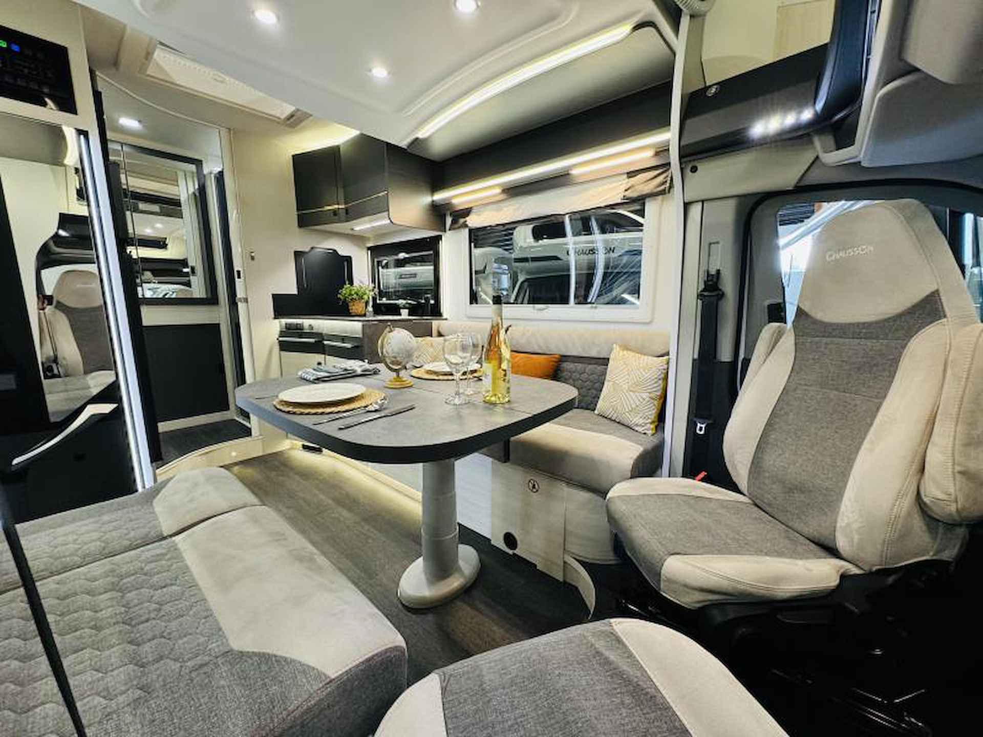 Chausson Titanium Premium 650 Ruimtewonder Automaa - 10/25