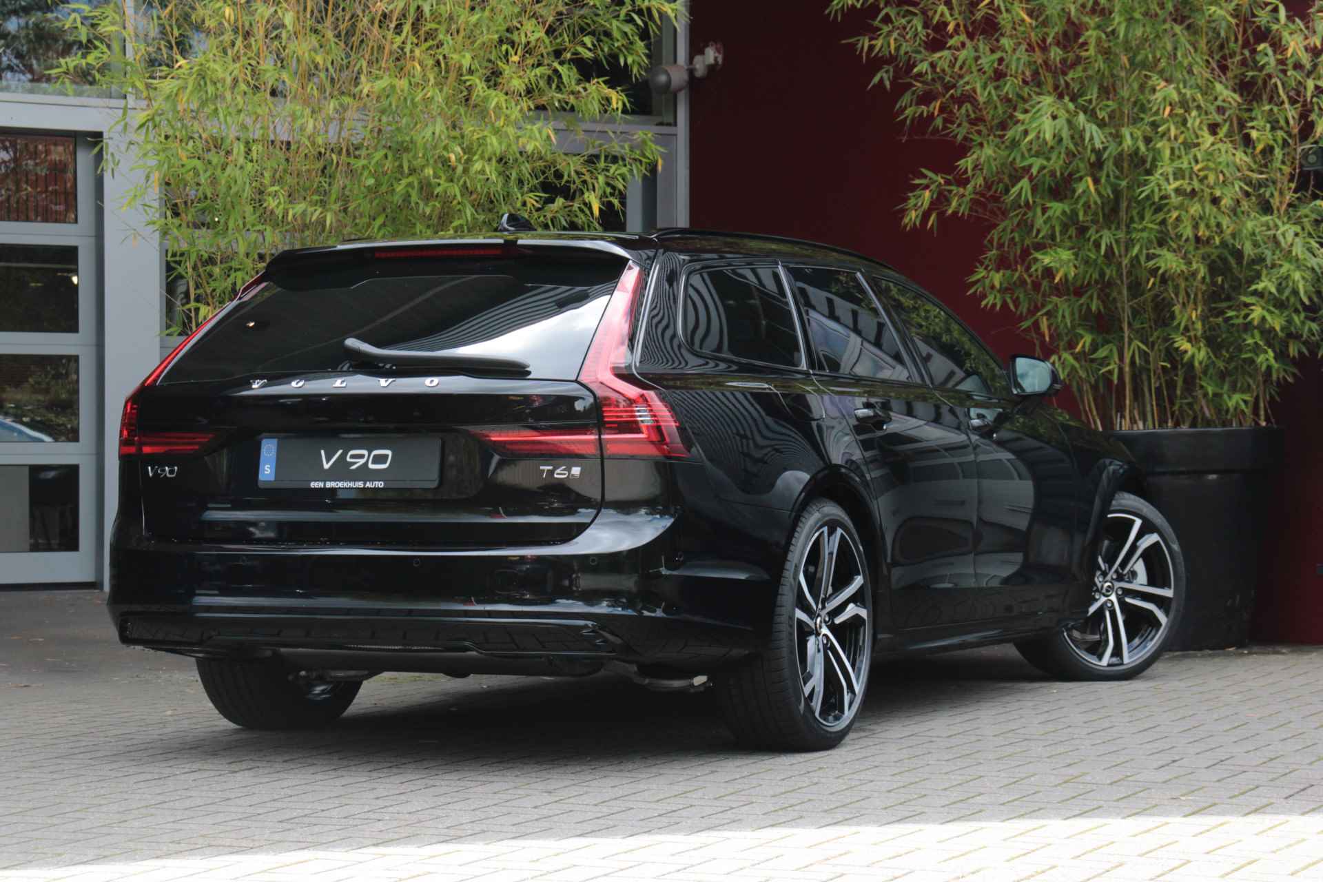 Volvo V90 T6 Recharge AWD Ultra Dark | Pilot Assist | 360 Camera | Head-up display | Harman/Kardon | Memory Seats - 3/24