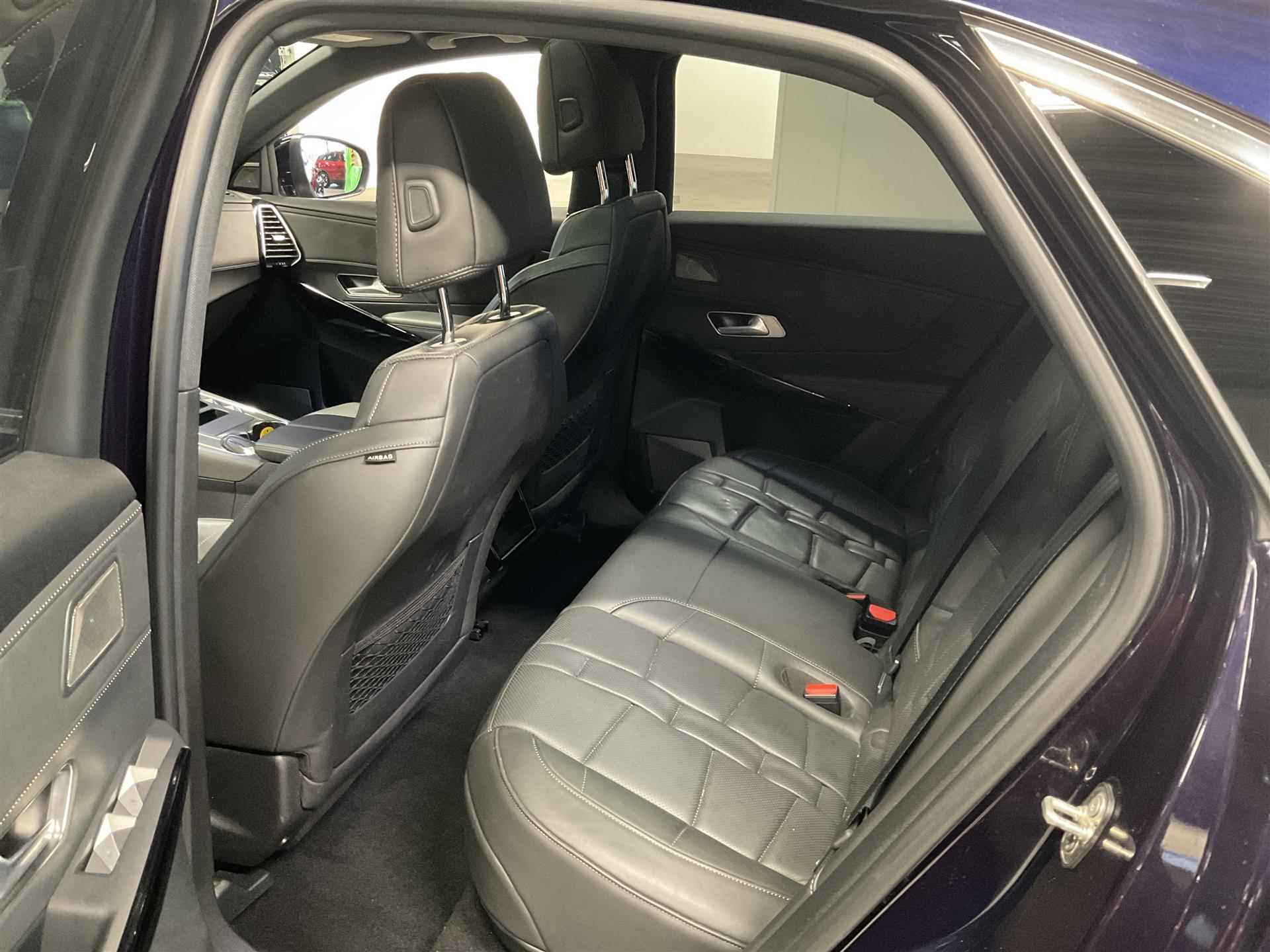 DS 7 Crossback E-Tense 225PK Automaat | Panorama Dak | Leder! | Elek. Stoelen met Geheugen + Massage | Stoelverwarming | Afneembare Trekhaak | Camera | Clima | Elek. Achterklep | Apple/Android - 8/19