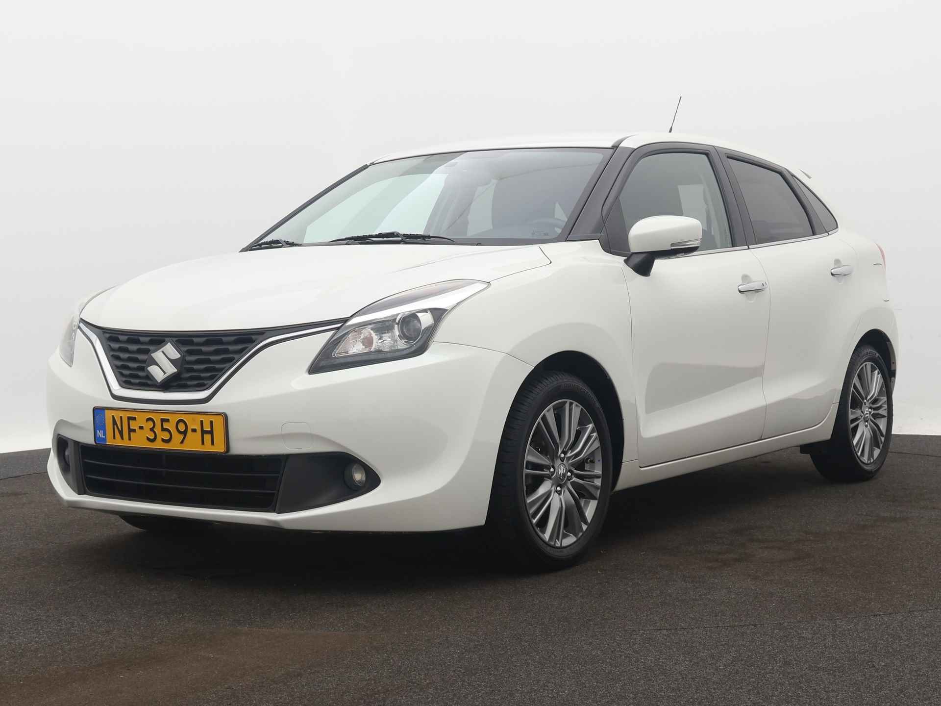 Suzuki Baleno 1.2 High Executive Smart Hybrid | Navigatie | Camera | Stoelverwarming | LM velgen | Cruise Control Adaptief | Climate Control | - 15/43