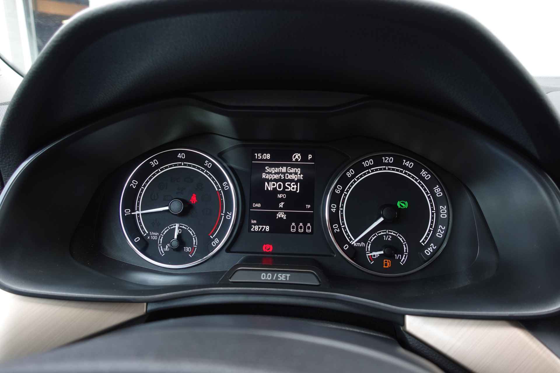 Škoda Kamiq 1.0 TSI Style | AUTOMAAT | NAVbyAPP | CLIMA | A. CAM | STOEL.VW | CRUISE | KEURIGE AUTO. - 17/39