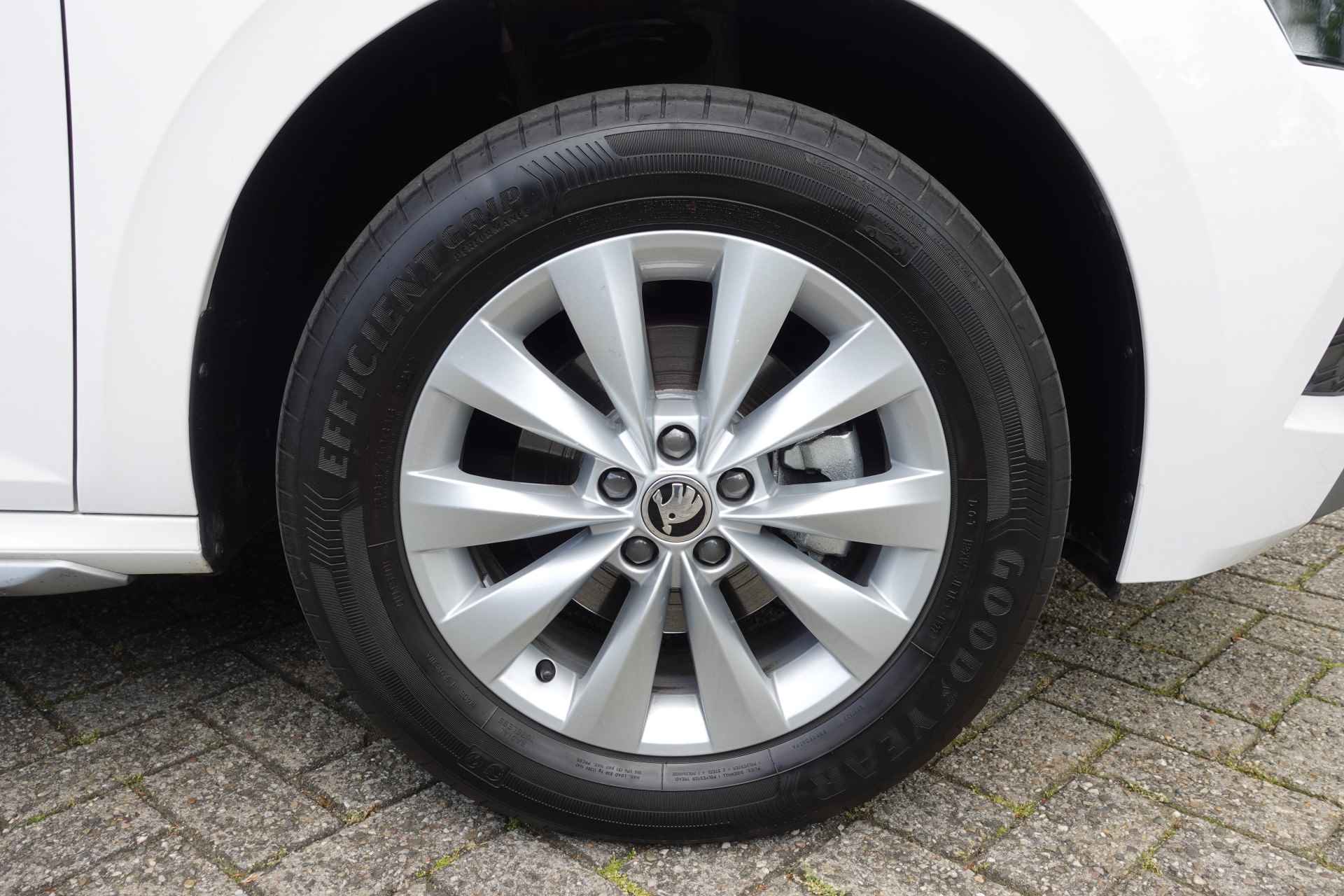 Škoda Kamiq 1.0 TSI Style | AUTOMAAT | NAVbyAPP | CLIMA | A. CAM | STOEL.VW | CRUISE | KEURIGE AUTO. - 30/39