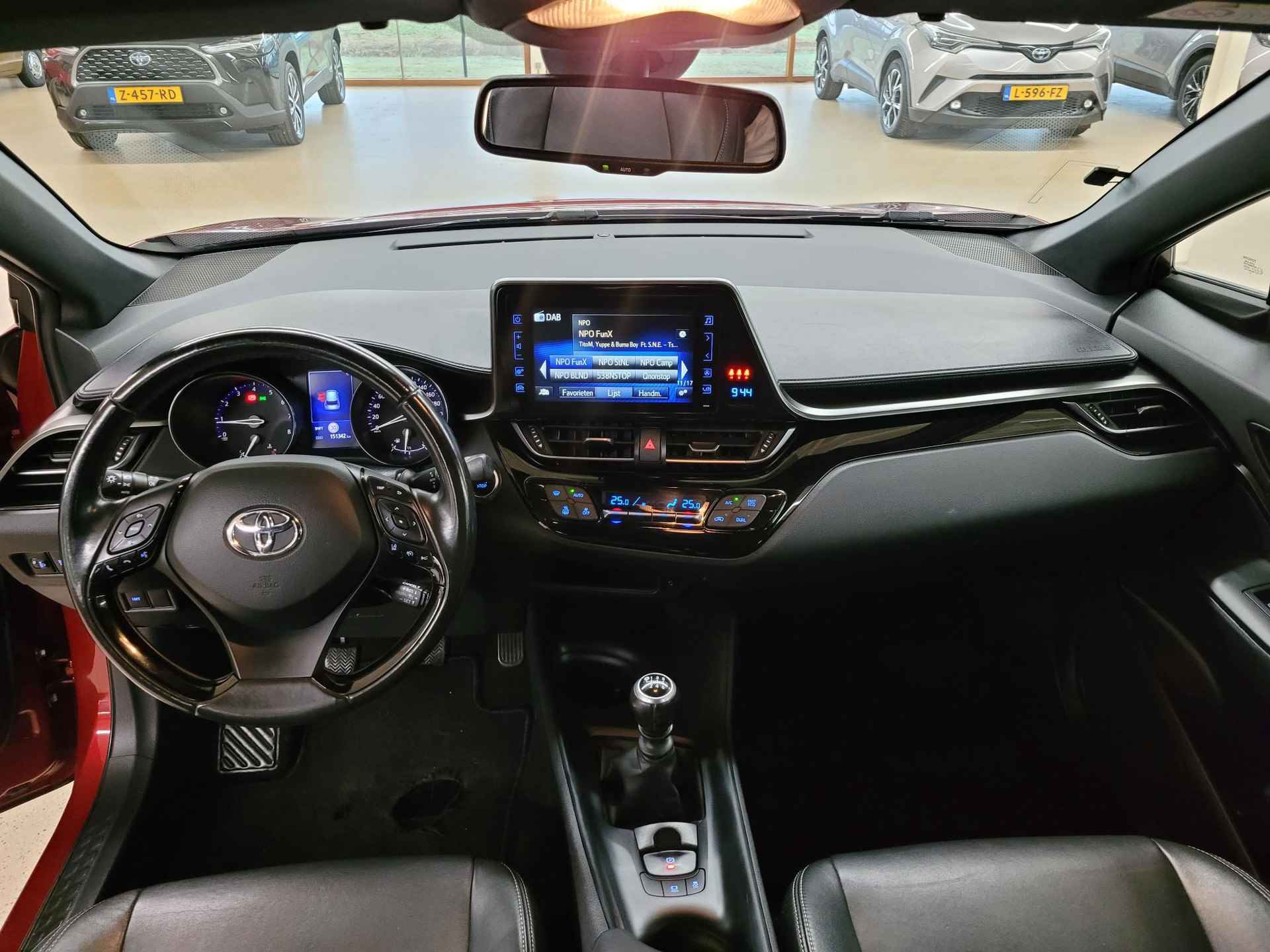 Toyota C-HR 1.2 Turbo Dynamic - 13/33