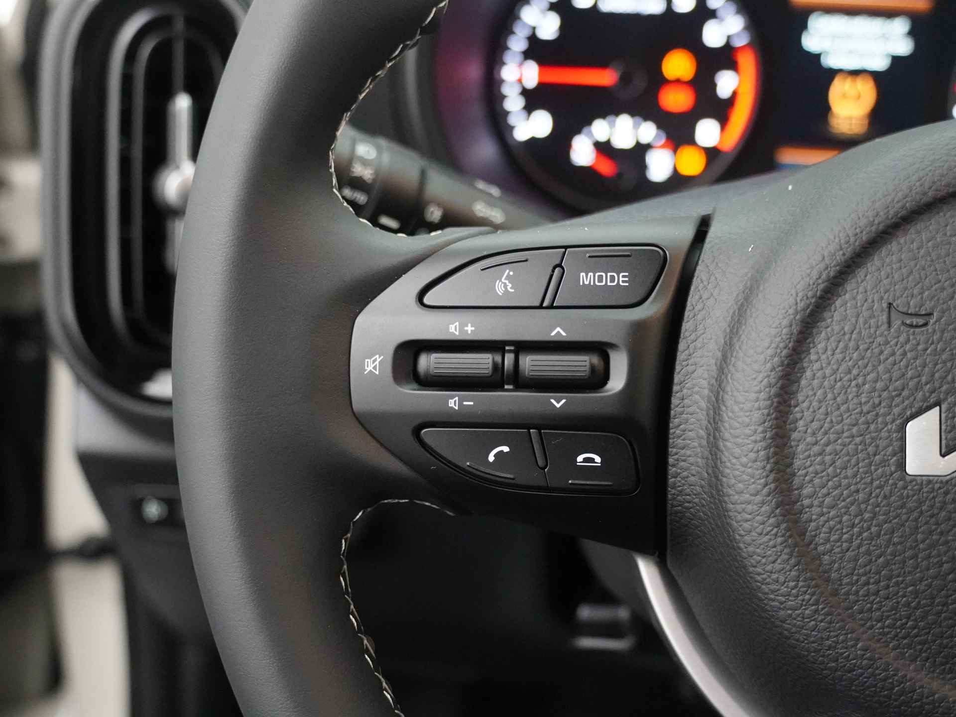 Kia Picanto 1.0 DPi DynamicLine - Direct leverbaar! - Cruise Control - Airco - Achteruitrijcamera - Apple CarPlay/Android Auto - Fabrieksgarantie tot 2031 - 21/49