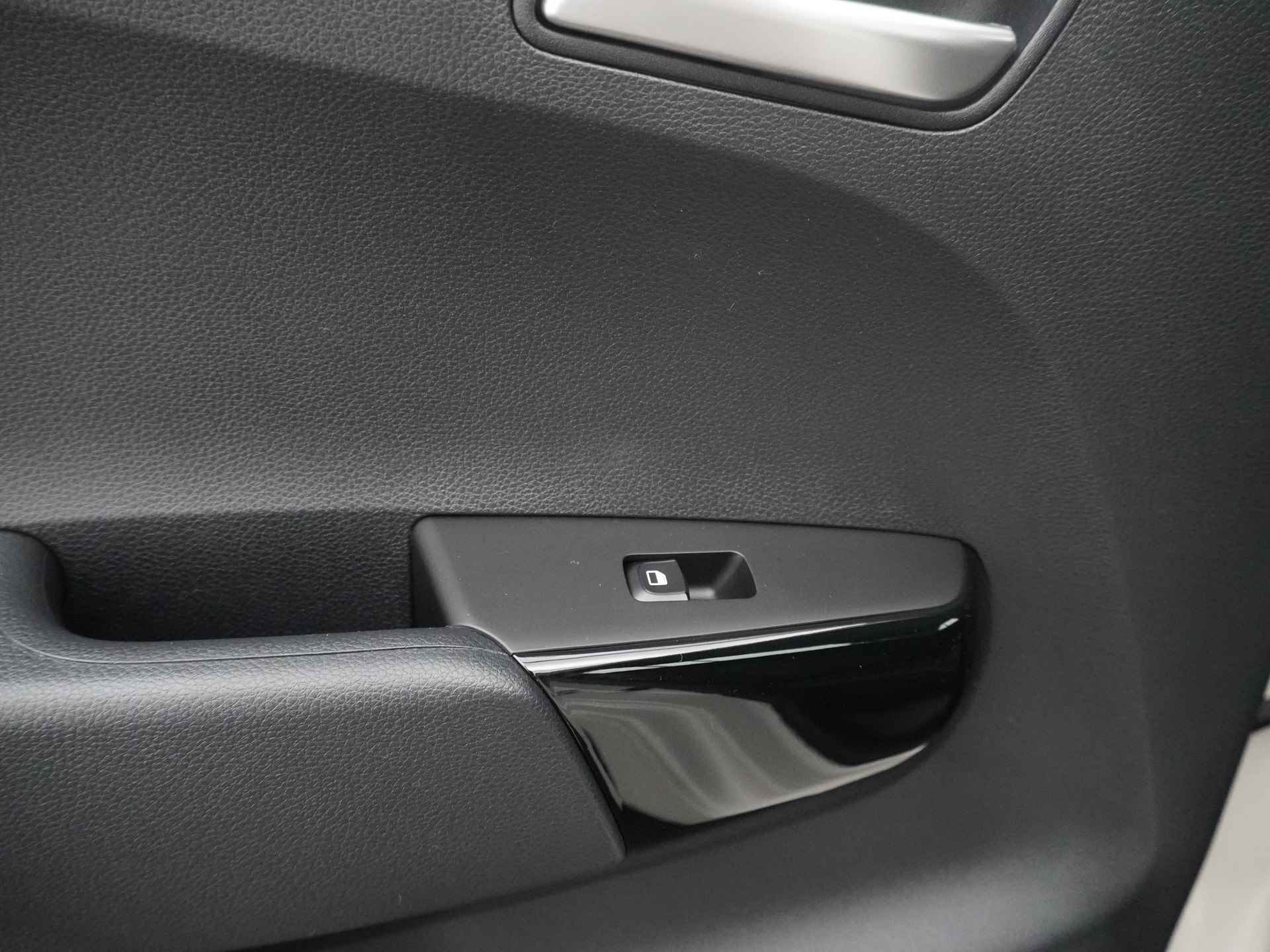 Kia Picanto 1.0 DPi DynamicLine - Direct leverbaar! - Cruise Control - Airco - Achteruitrijcamera - Apple CarPlay/Android Auto - Fabrieksgarantie tot 2031 - 29/49