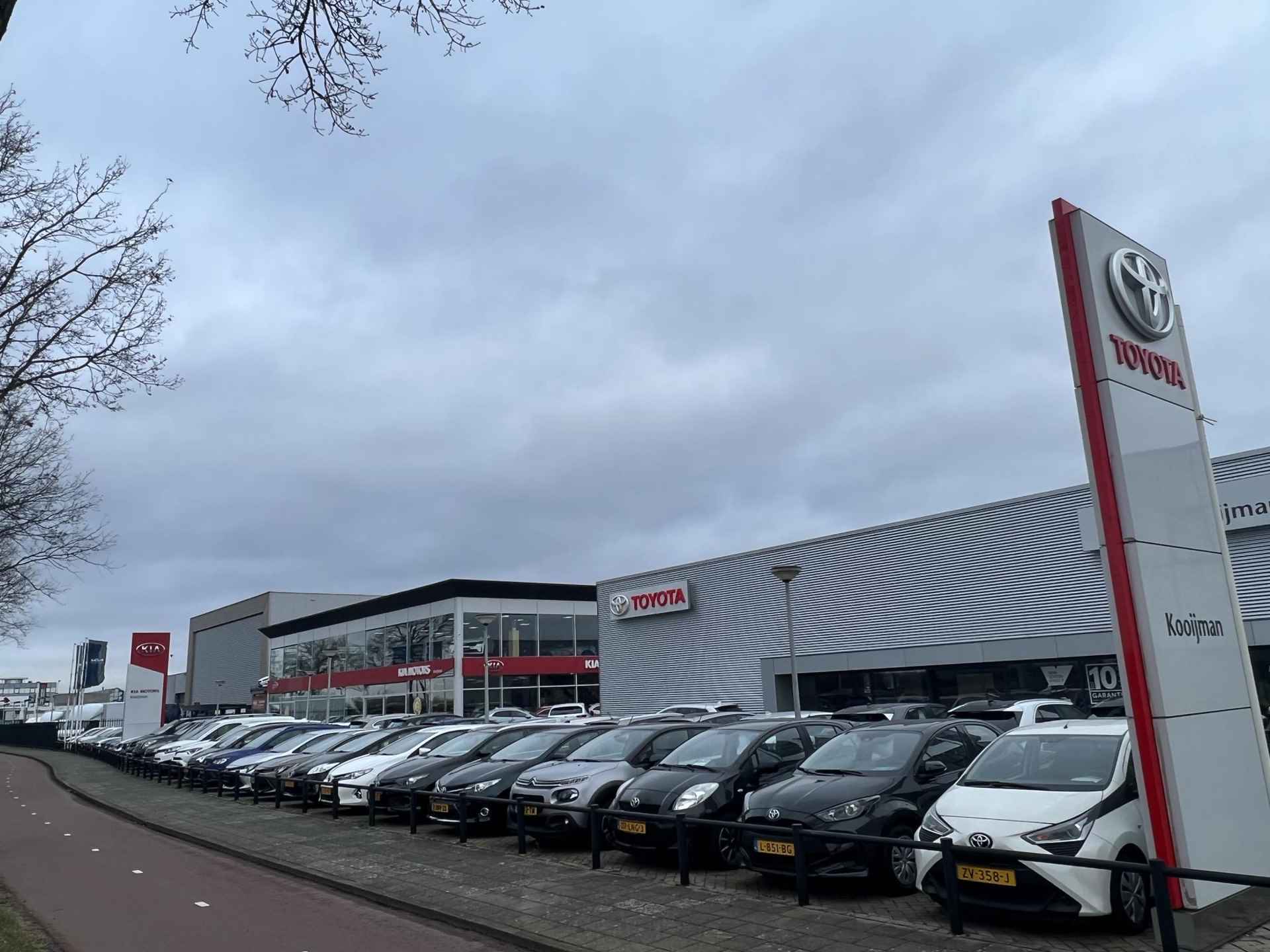 Toyota Verso 1.8 VVT-i Dynamic Business 7 persoons Navigatie, Trekhaak, Stoelverwarming, Achteruitrijcamera, Cruise control, Nieuw geleverd en dealeronderhouden - 45/49