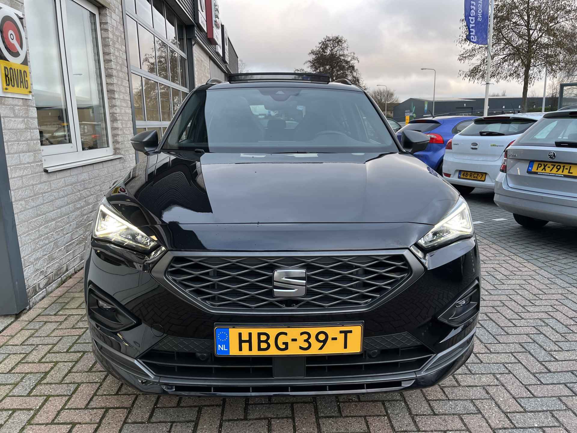 SEAT Tarraco 1.4 TSI e-Hybrid PHEV FR Business / AUTOMAAT/ GARANTIE TM 4-2026/ 9.500 KM/ PANO/ CAMERA/ PARK. SENSOREN/ DODE HOEK/ MATRIX/ MEMORY SEATS/ STOELVERWARM. V&A/ STUURVERWARM./ KEYLESS/ ADAPT. CRUISE/ APP CONNECT/ NAVI/ - 49/59