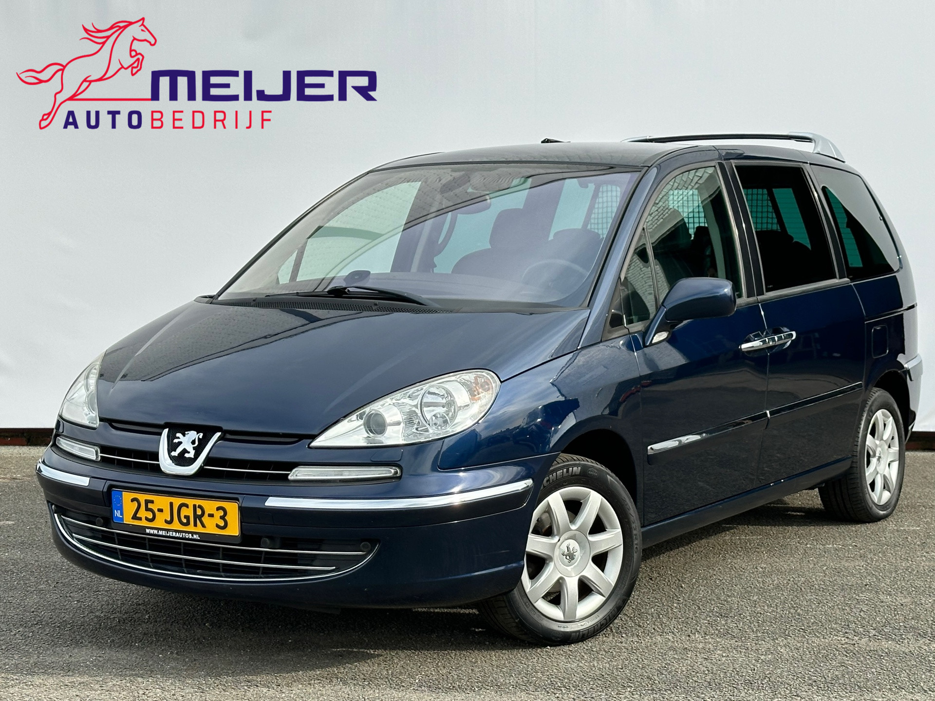 Peugeot 807 2.0 ST Clima | Cruise | Automaat | Parkeersensoren | Sportvelgen | Trekhaak !! bij viaBOVAG.nl