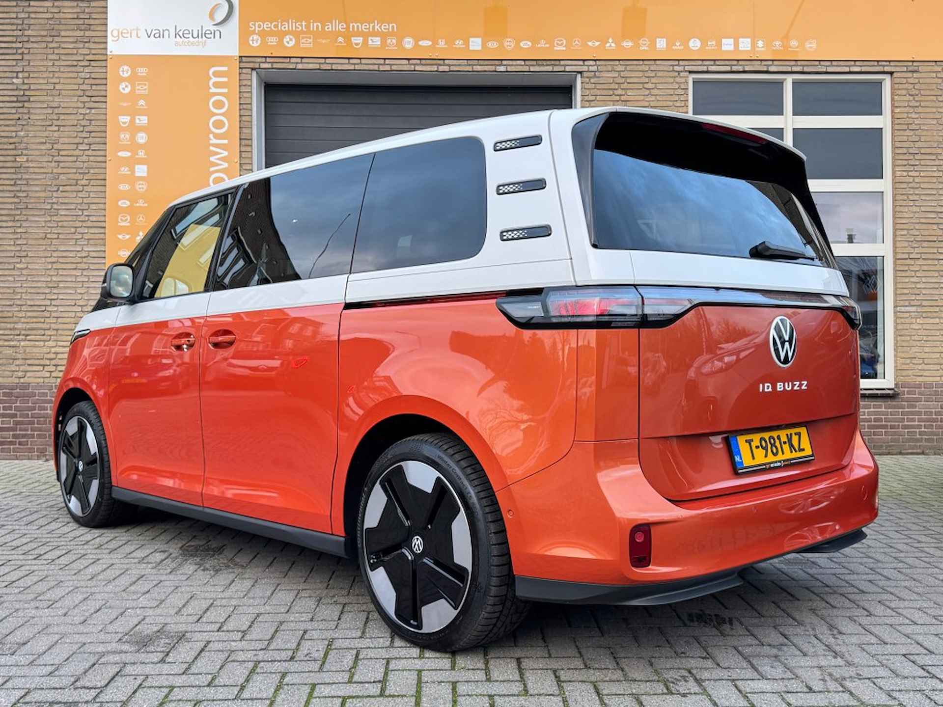 VOLKSWAGEN Id. Buzz 1ST MAX 77KWh 5-PERSOONS FULL OPTIONS/BTW/UNIEKE AUTO! - 7/17