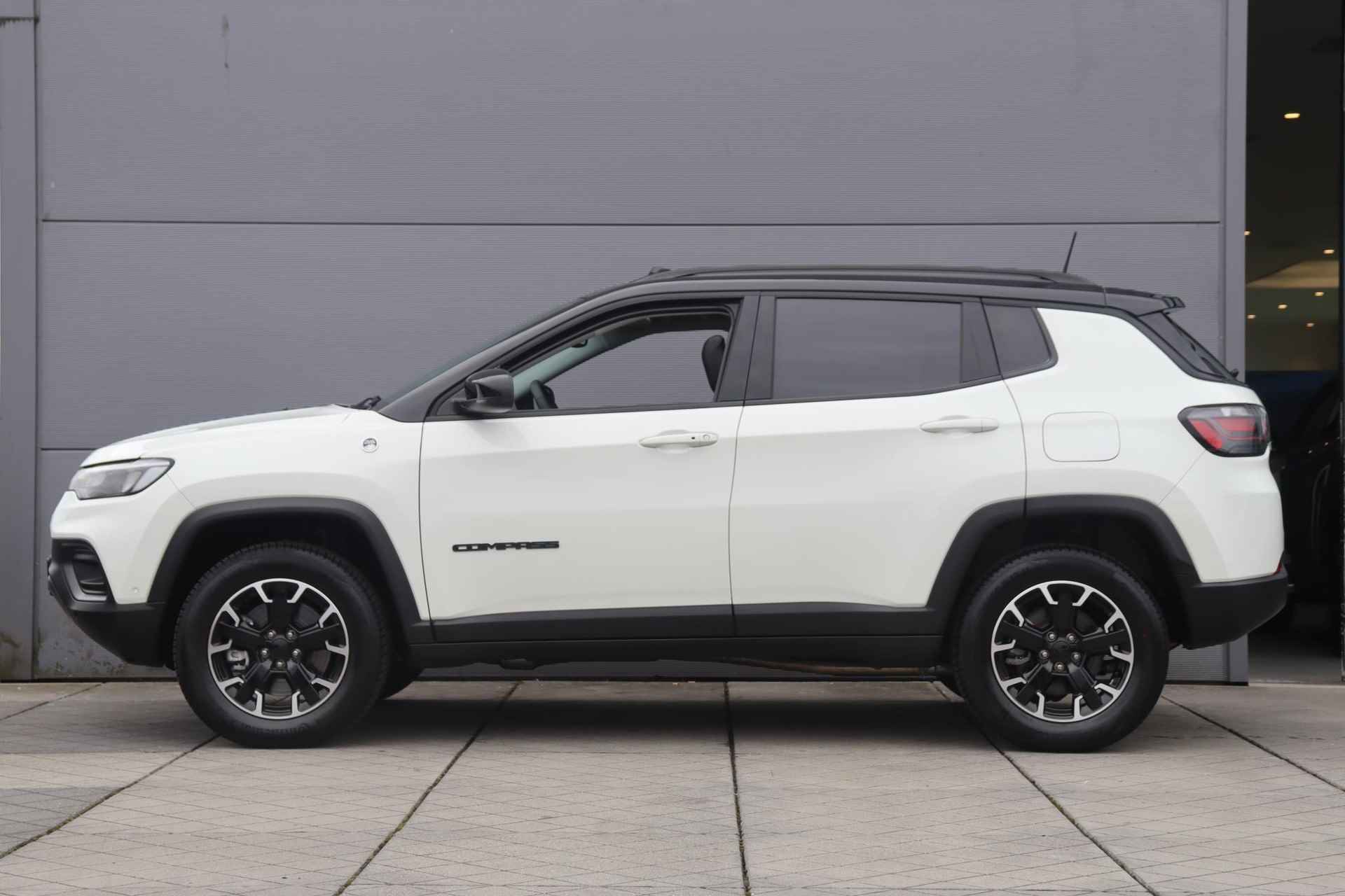 Jeep Compass 4xe 240 Plug-in Hybrid Trailhawk / Panoramadak / Keyless / Camera - 2/53